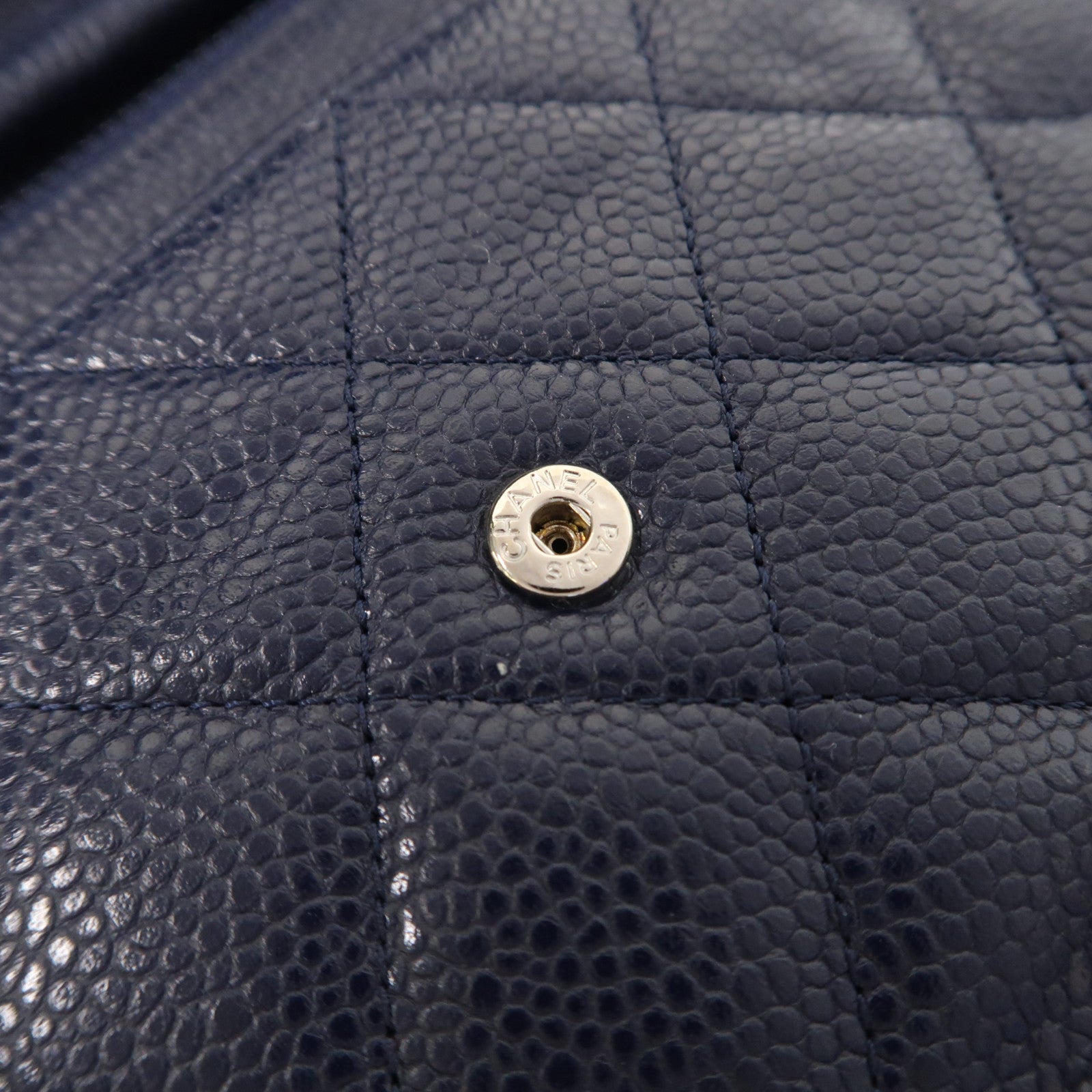 CHANEL 菱格Caviar皮革Wallet On Chain銀扣鏈帶肩背袋深藍色