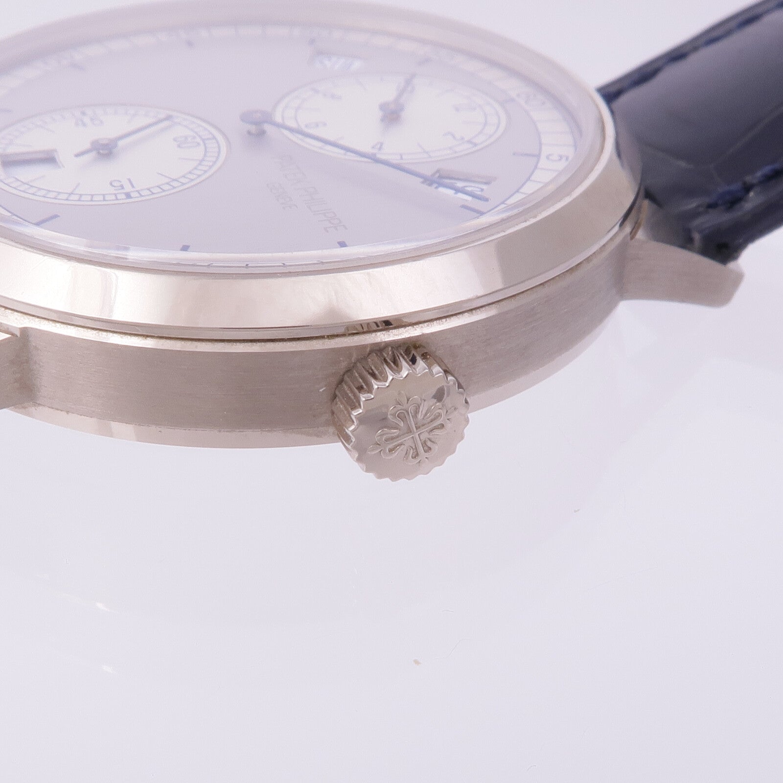 PATEK PHILIPPE Annual Calendar Regulator 5235G-001