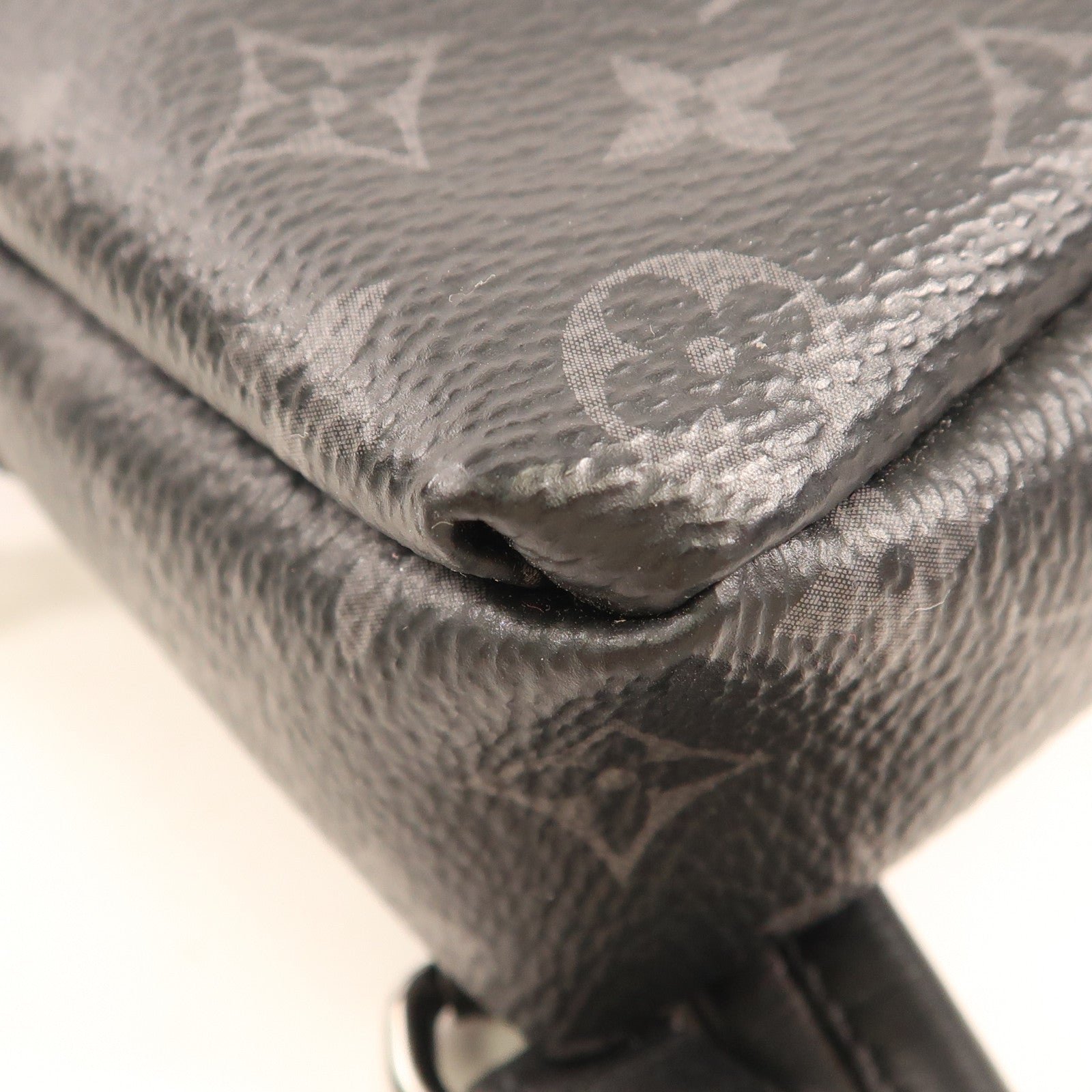 LOUIS VUITTON Monogram Eclipse Charm銀扣掛飾