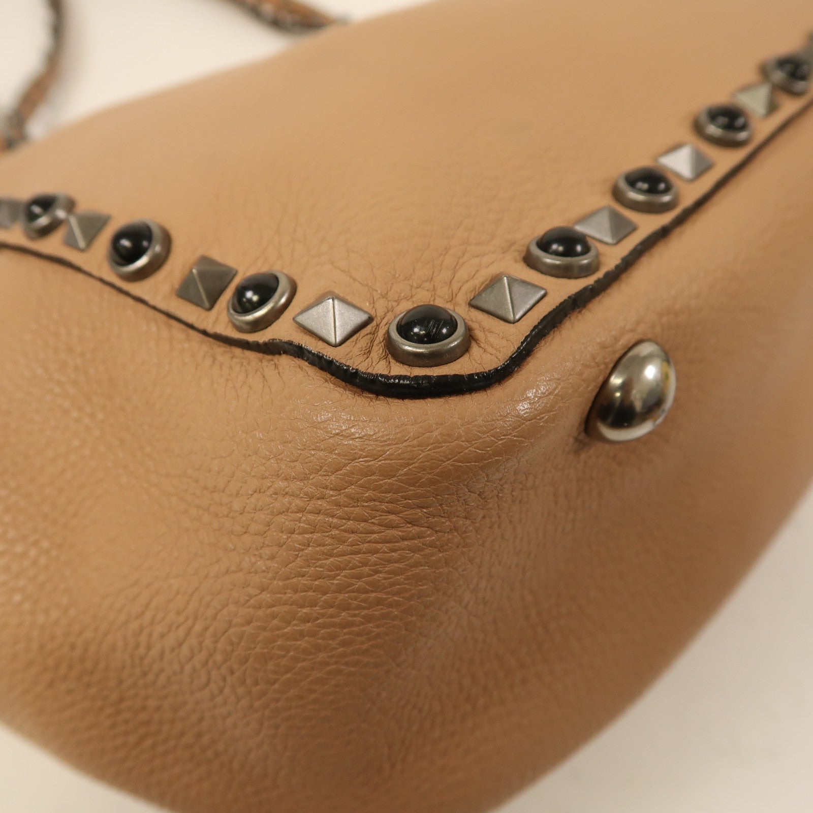 Valentino 牛皮皮革Shoulder Bag銀扣肩背袋米色