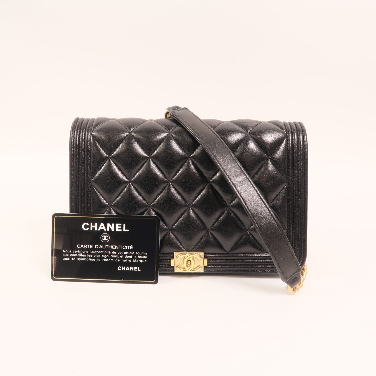 CHANEL 羊皮皮革Boy Wallet On Chain金扣鏈帶肩背袋