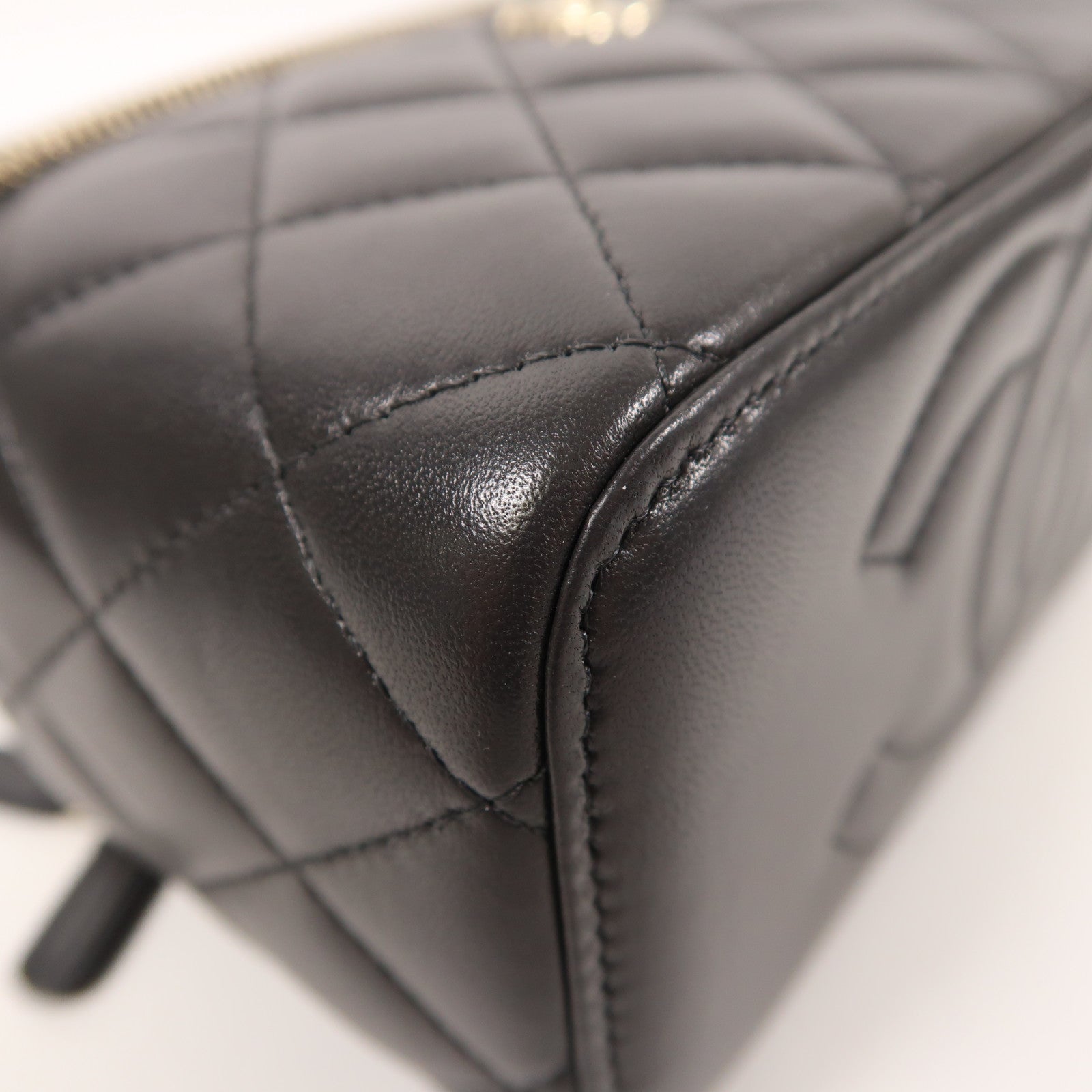 CHANEL 羊皮皮革Vanity Case金扣手挽肩背兩用袋