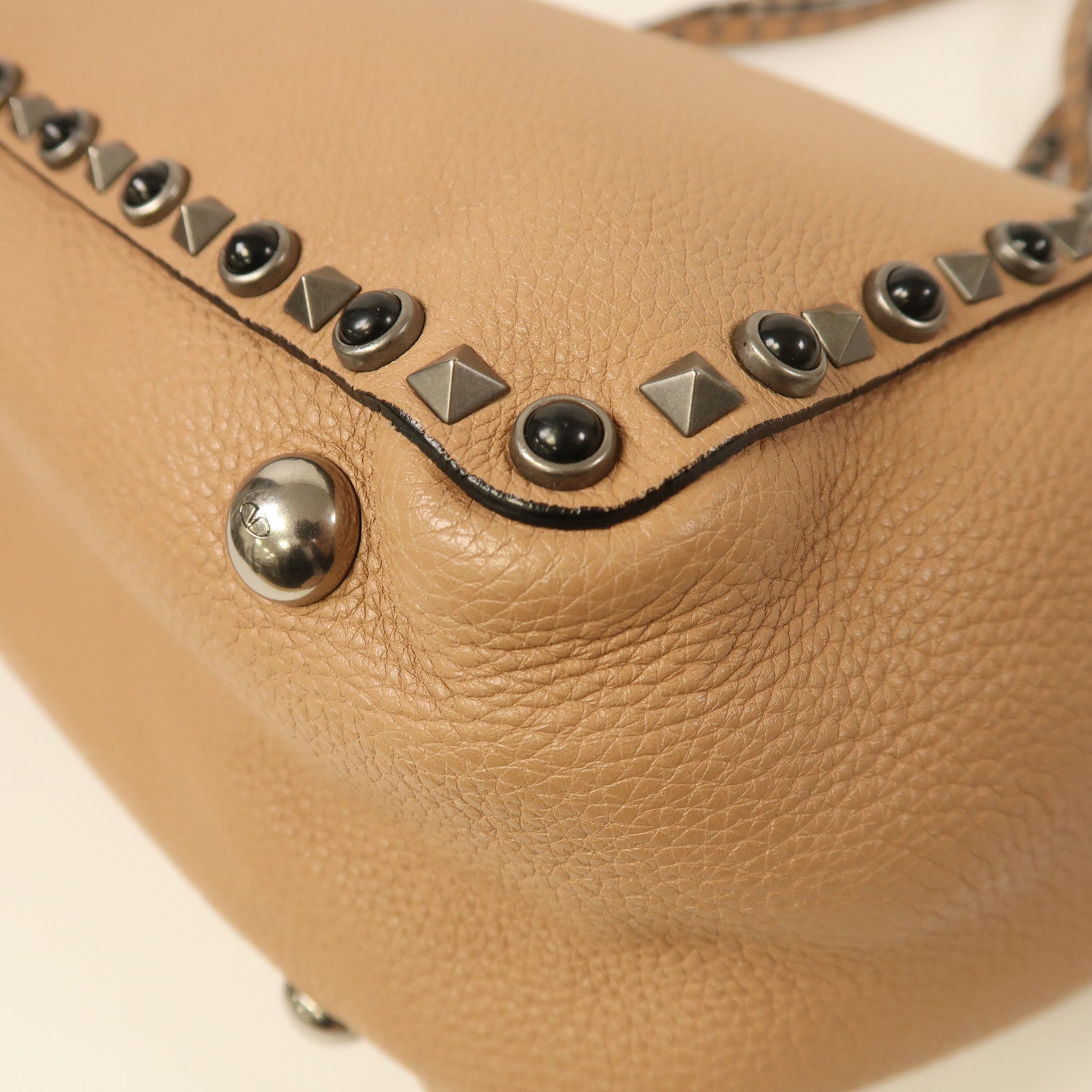 Valentino 牛皮皮革Shoulder Bag銀扣肩背袋米色