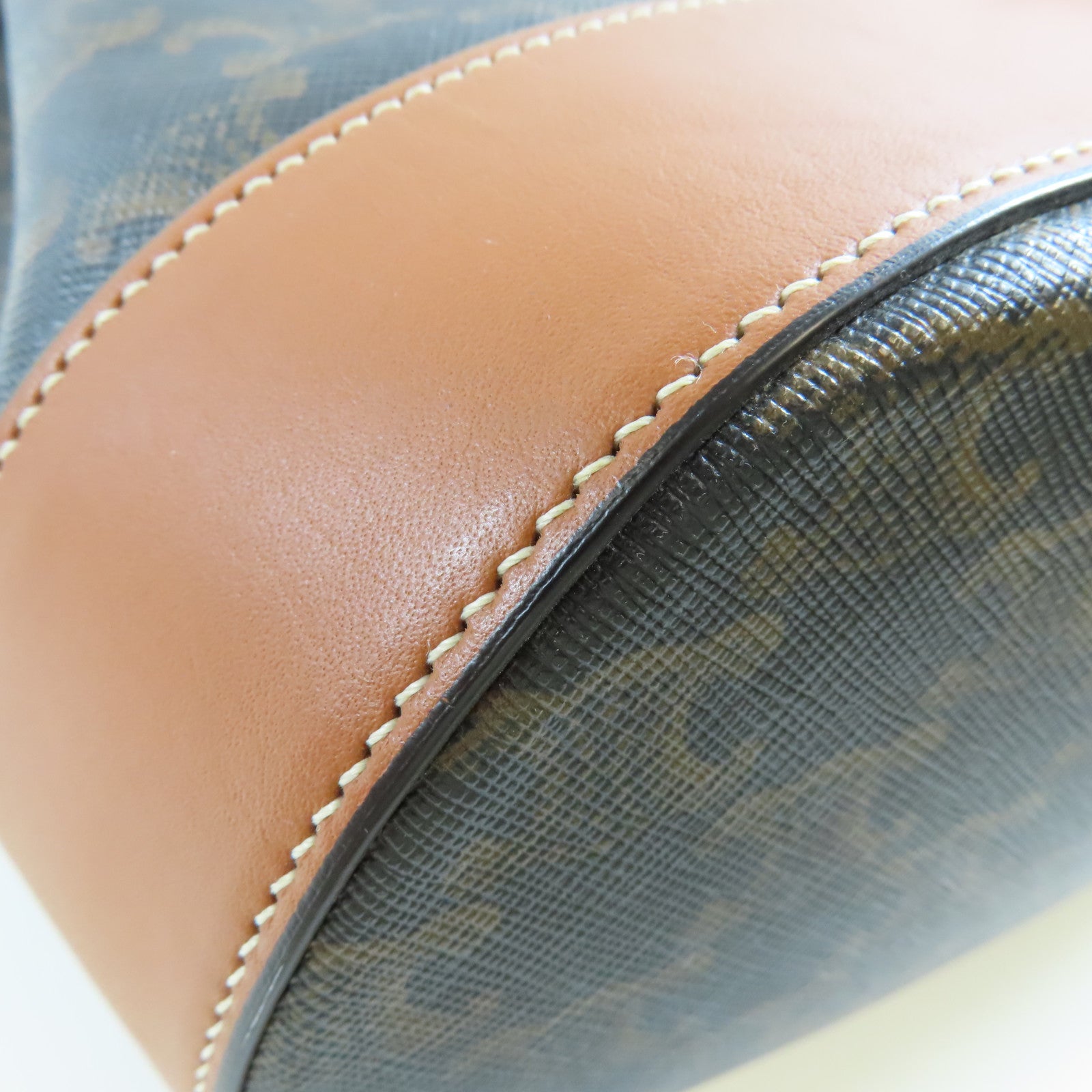 CELINE 塗層帆布Bucket Bag金扣肩背袋棕色