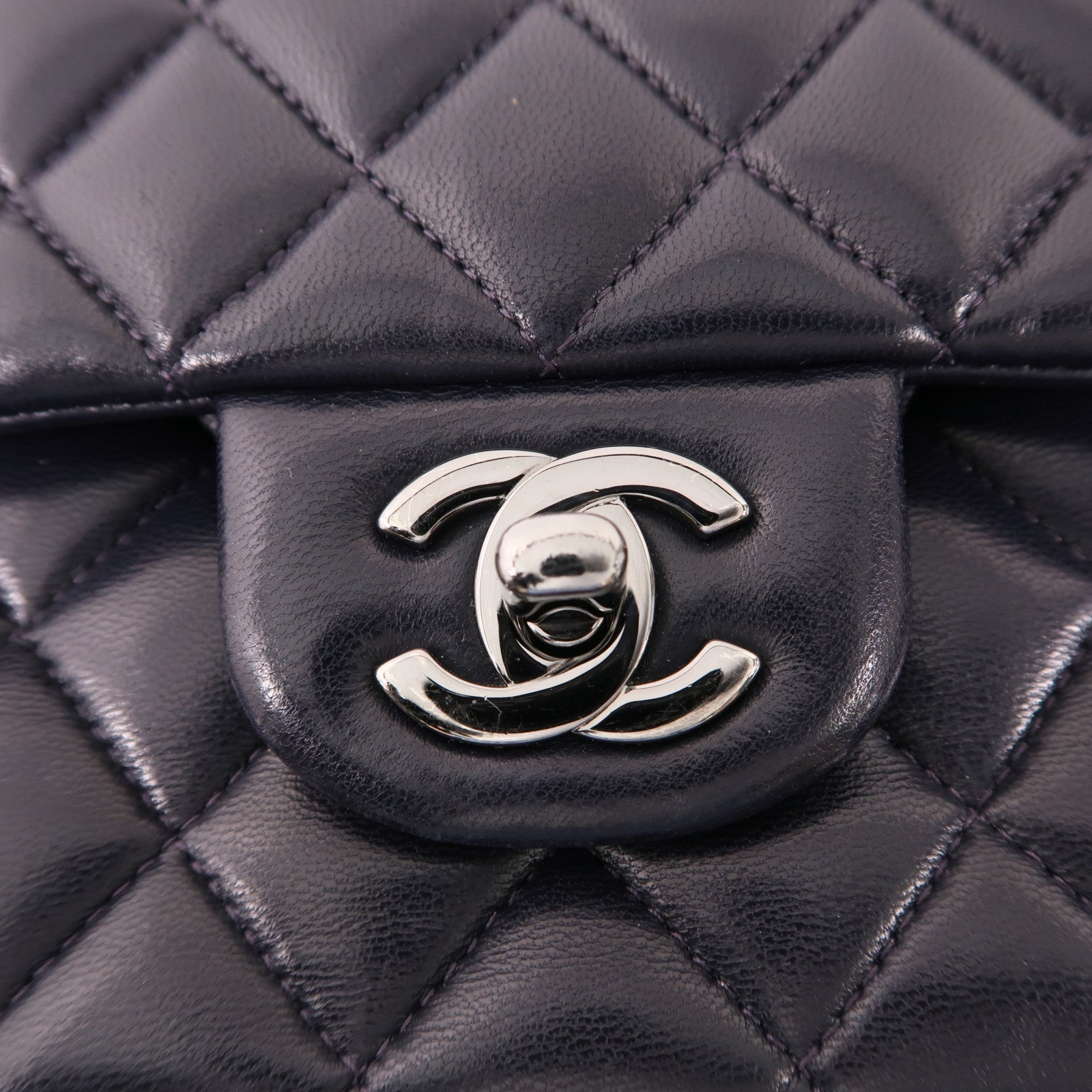 CHANEL 羊皮皮革Classic 25銀扣鏈帶肩背袋