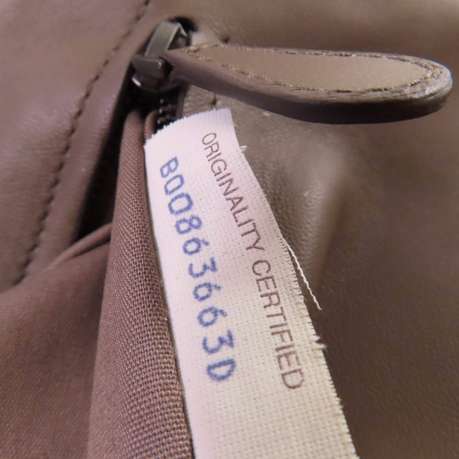 BOTTEGA VENETA 織紋皮革Clutch Bag銀扣手拿包碳灰色