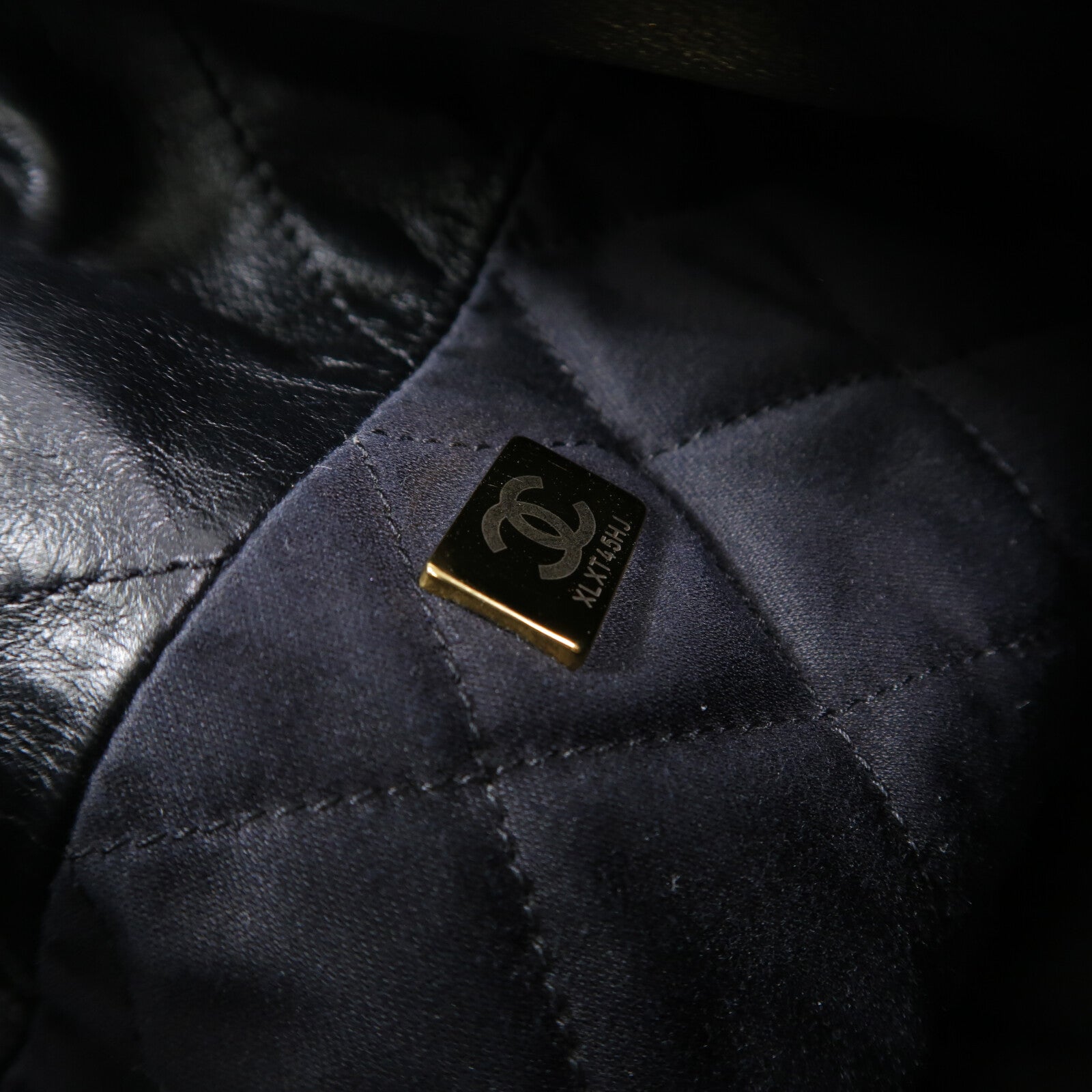 CHANEL 牛皮皮革Chanel 22 Small手挽袋