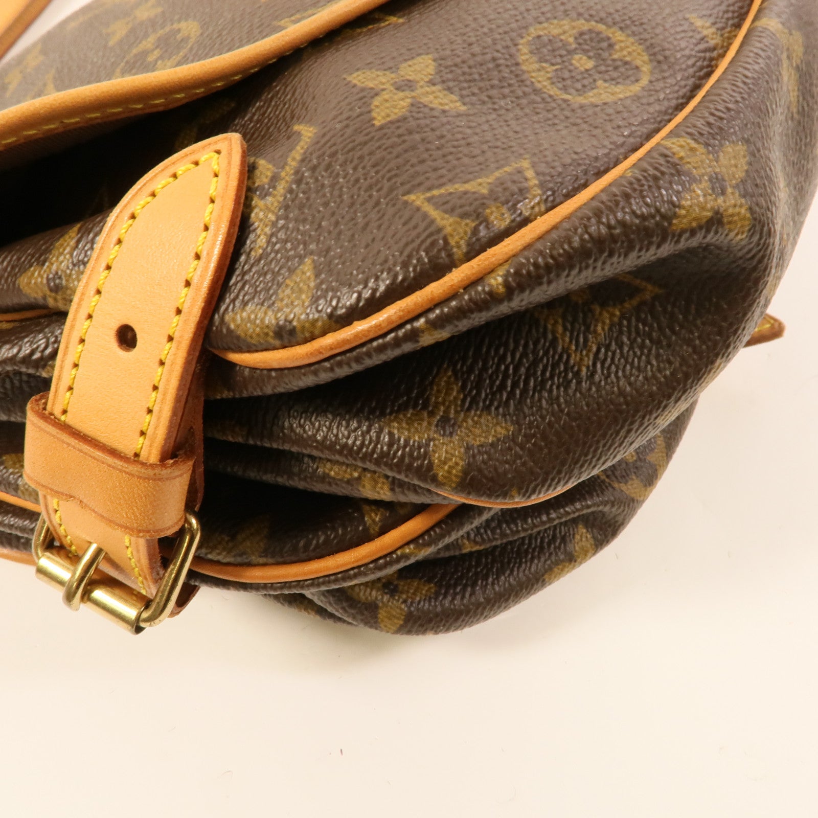 LOUIS VUITTON Monogram Saumur 30金扣肩背袋棕色