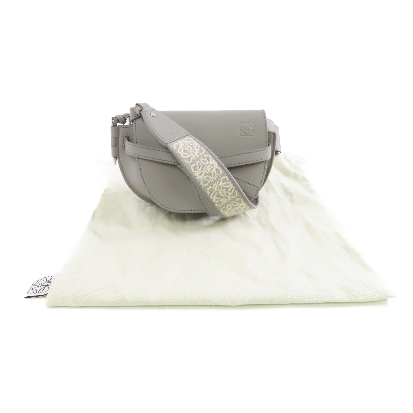 LOEWE 牛皮皮革Mini Gate銀扣肩背袋灰色