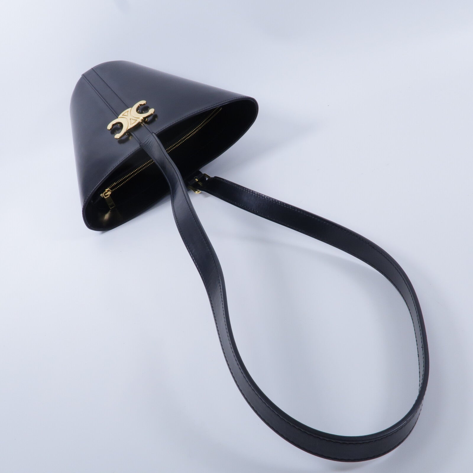 CELINE 牛皮皮革Bucket Triomohe肩背袋