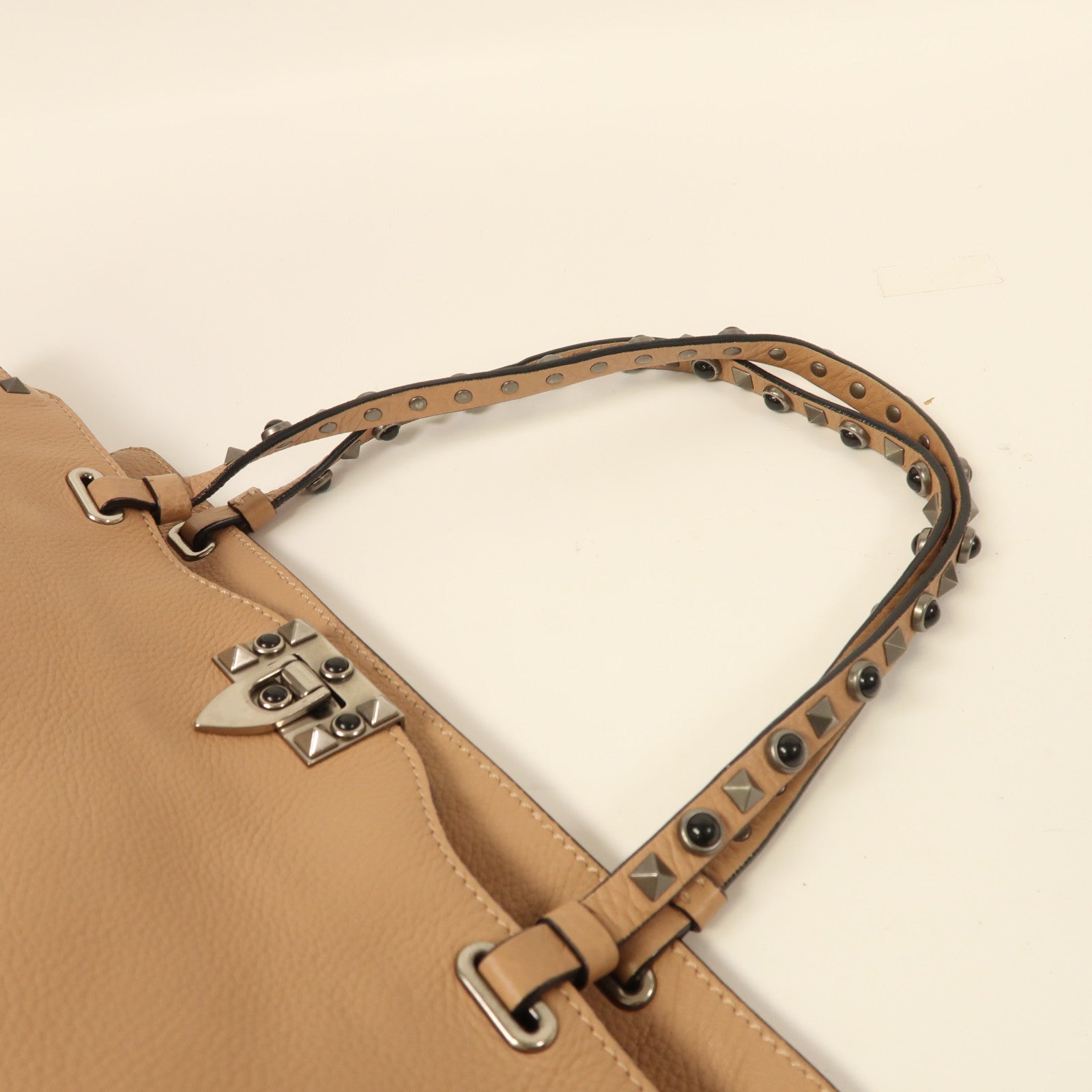 Valentino 牛皮皮革Shoulder Bag銀扣肩背袋米色