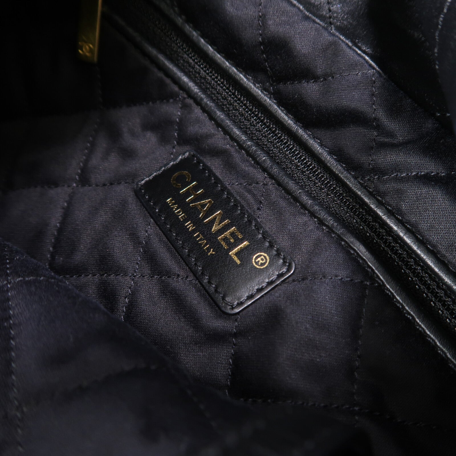 CHANEL 牛皮皮革Chanel 22 Small手挽袋
