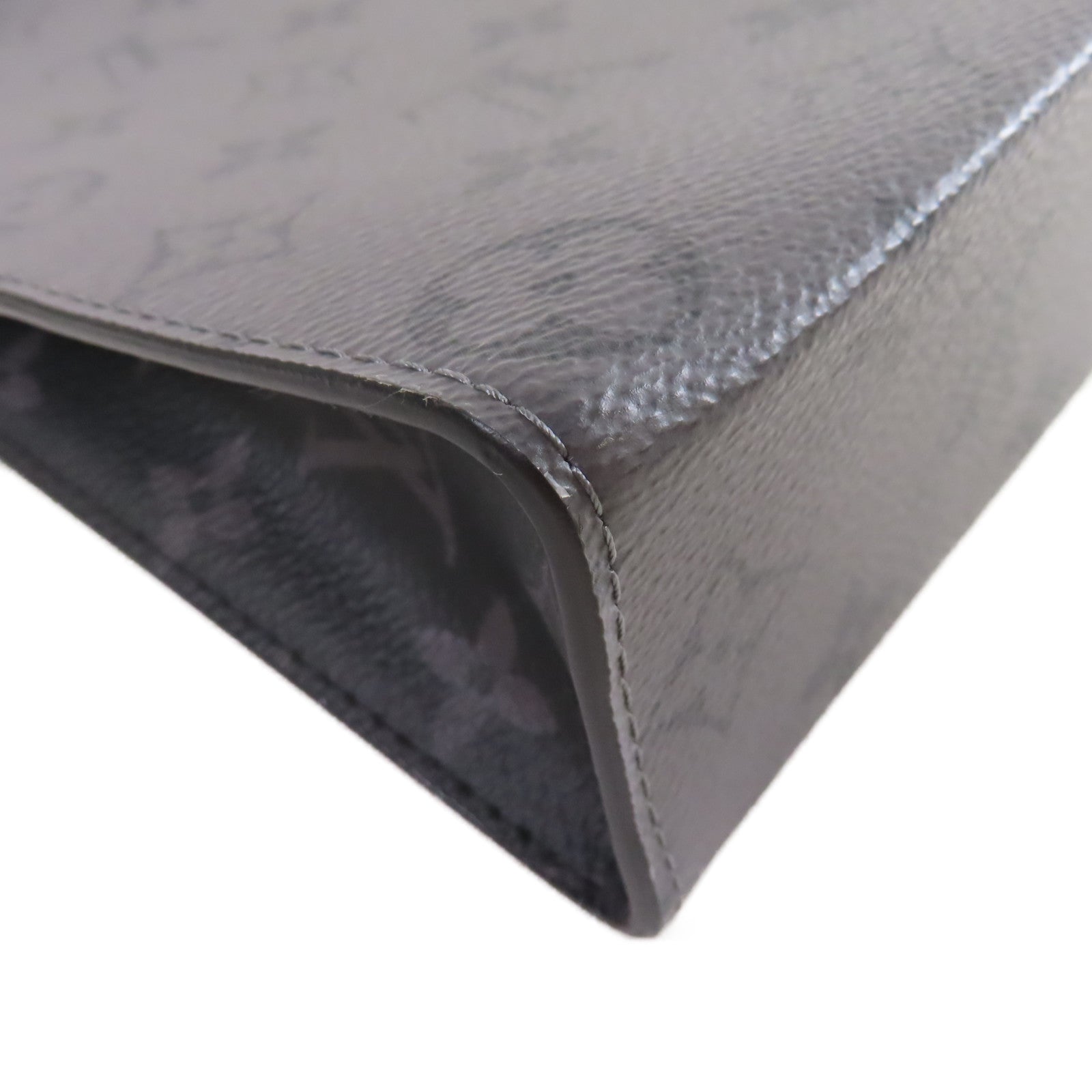 LOUIS VUITTON 【激減優惠】Monogram Eclipse Reverse Pochette Voyage MM Clutch銀扣手拿包碳灰色/黑色