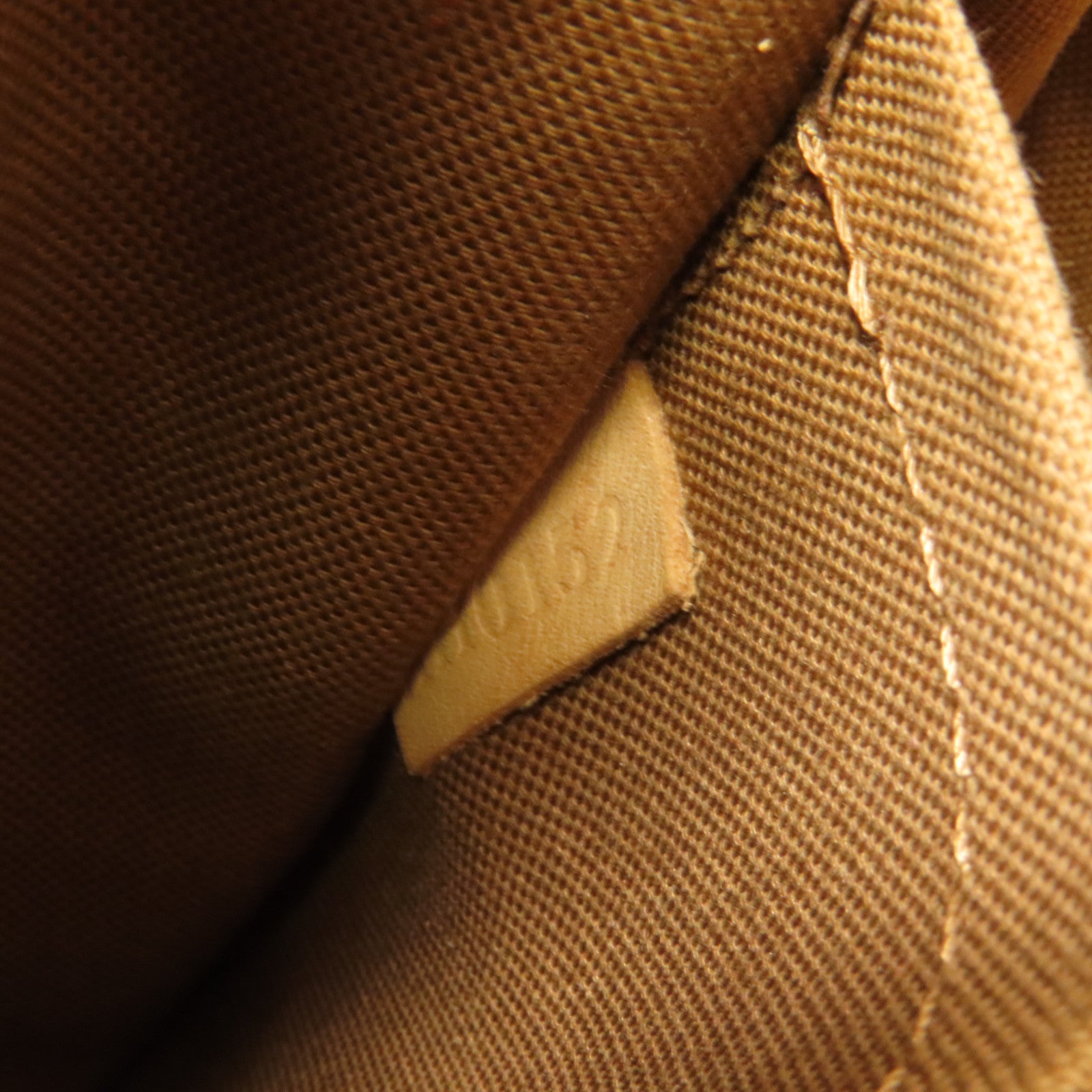 LOUIS VUITTON Monogram Tivoli PM金扣手挽袋棕色