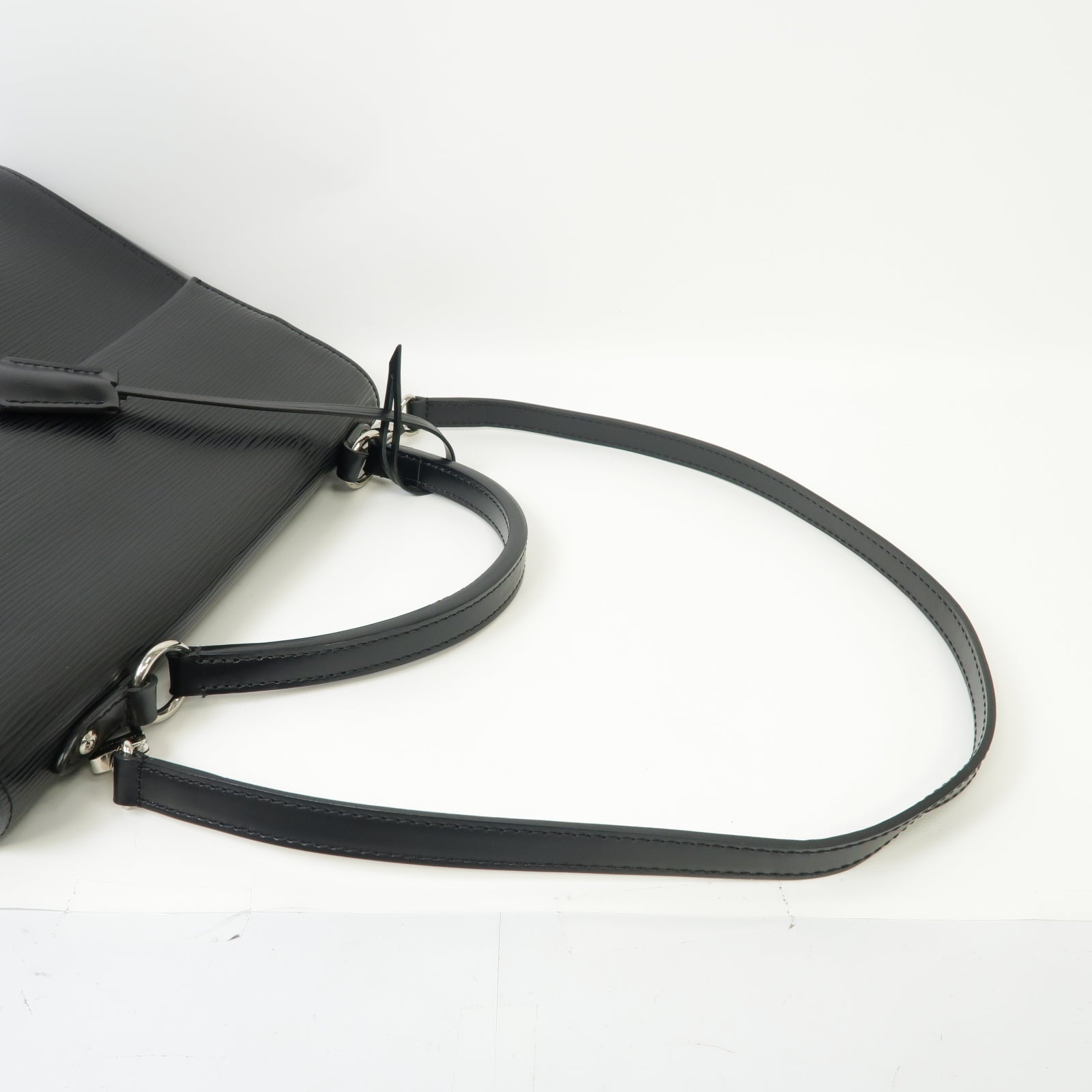 LOUIS VUITTON Epi Cluny MM銀扣手挽肩背兩用袋黑色