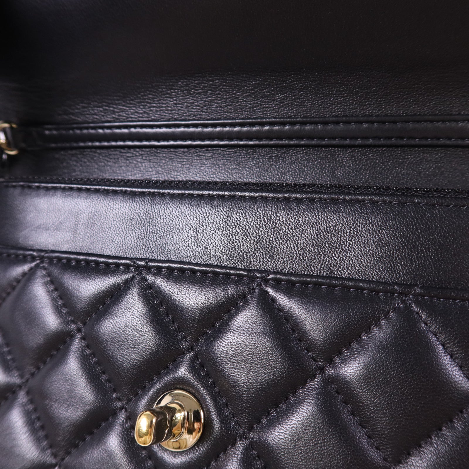 CHANEL 羊皮皮革WOC Wallet On Chain金扣鏈帶肩背袋