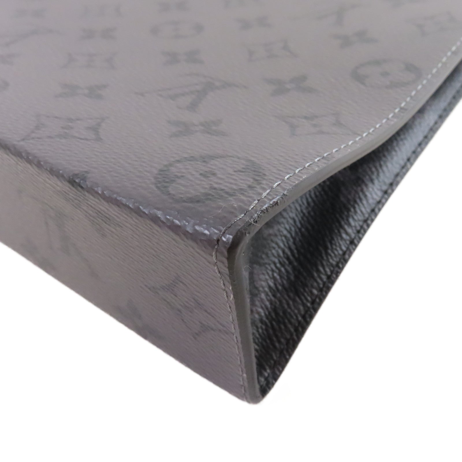 LOUIS VUITTON 【激減優惠】Monogram Eclipse Reverse Pochette Voyage MM Clutch銀扣手拿包碳灰色/黑色