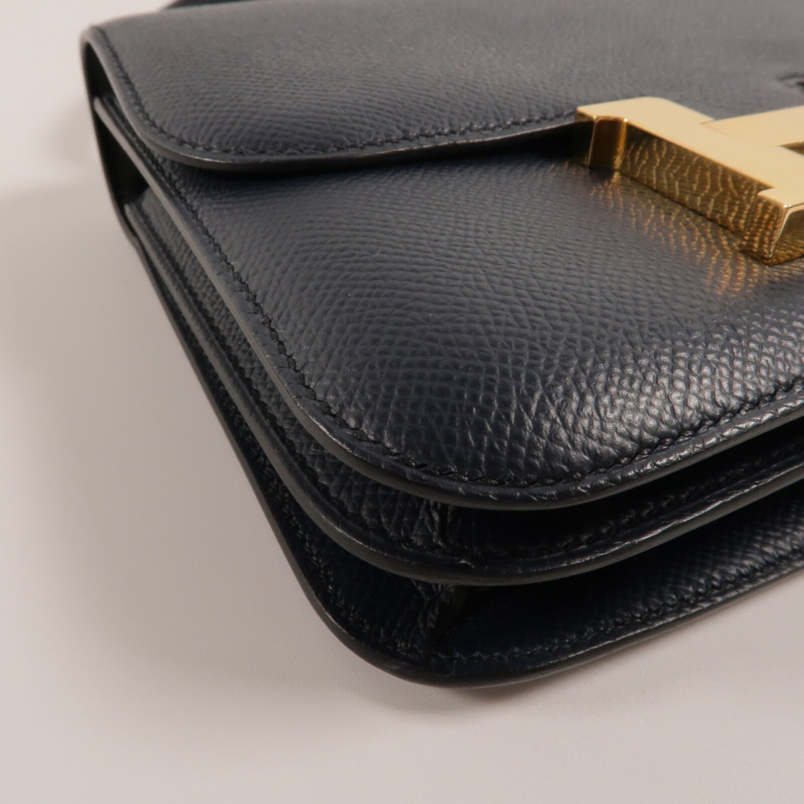 HERMES Epsom皮革Constance Mini肩背袋Bleu Indigo
