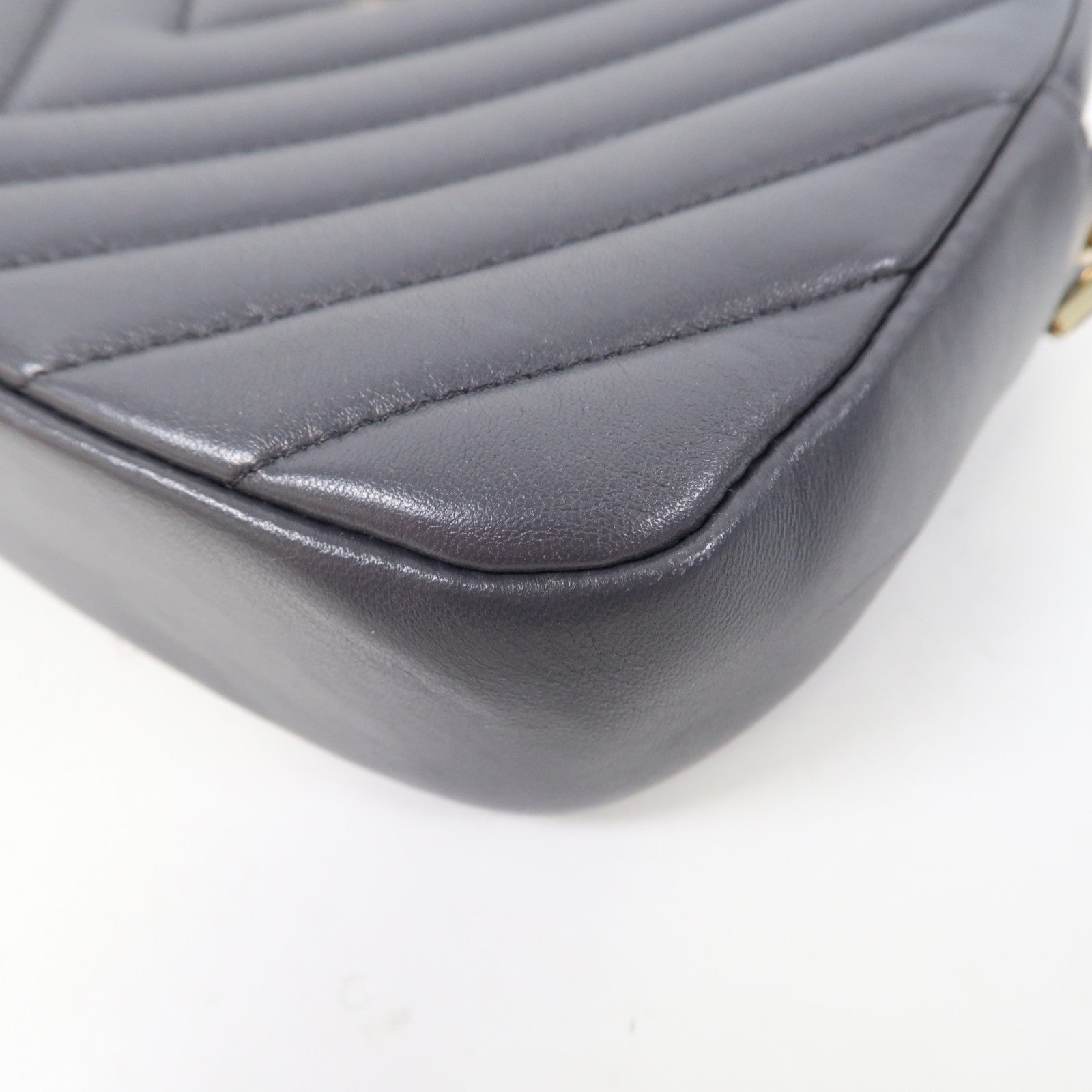 CHANEL 斜紋羊皮皮革Chervon Camera Bag金扣鏈帶肩背袋灰色