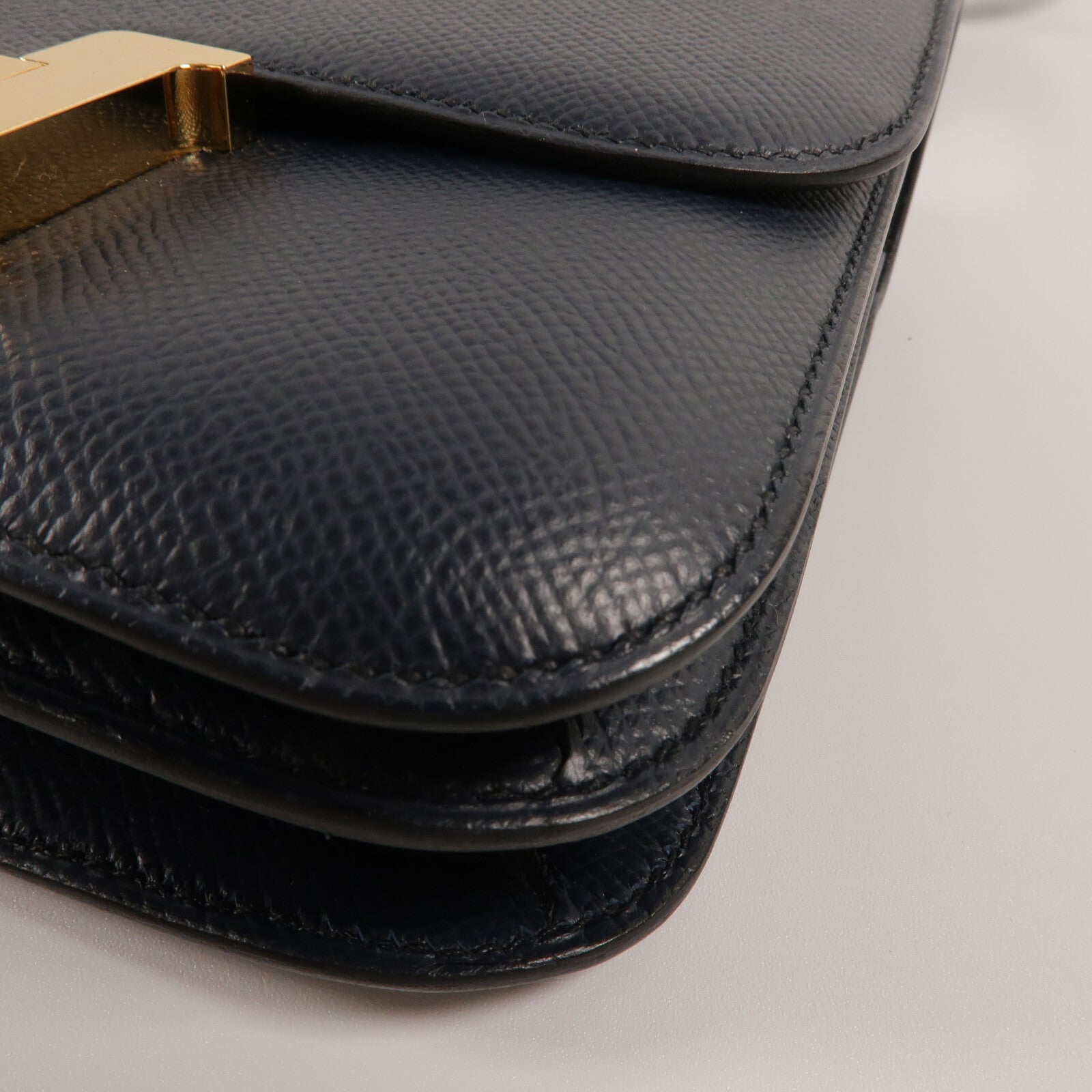 HERMES Epsom皮革Constance Mini肩背袋Bleu Indigo