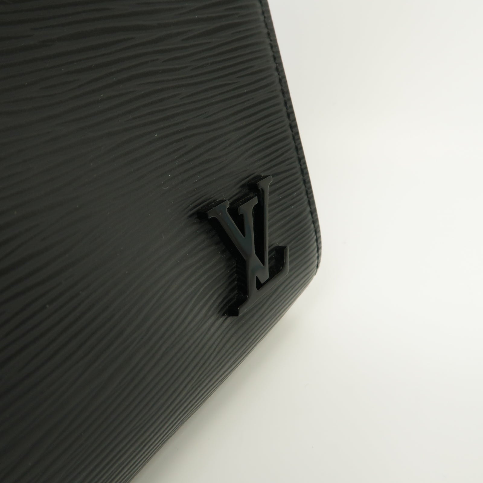LOUIS VUITTON Epi Cluny MM銀扣手挽肩背兩用袋黑色