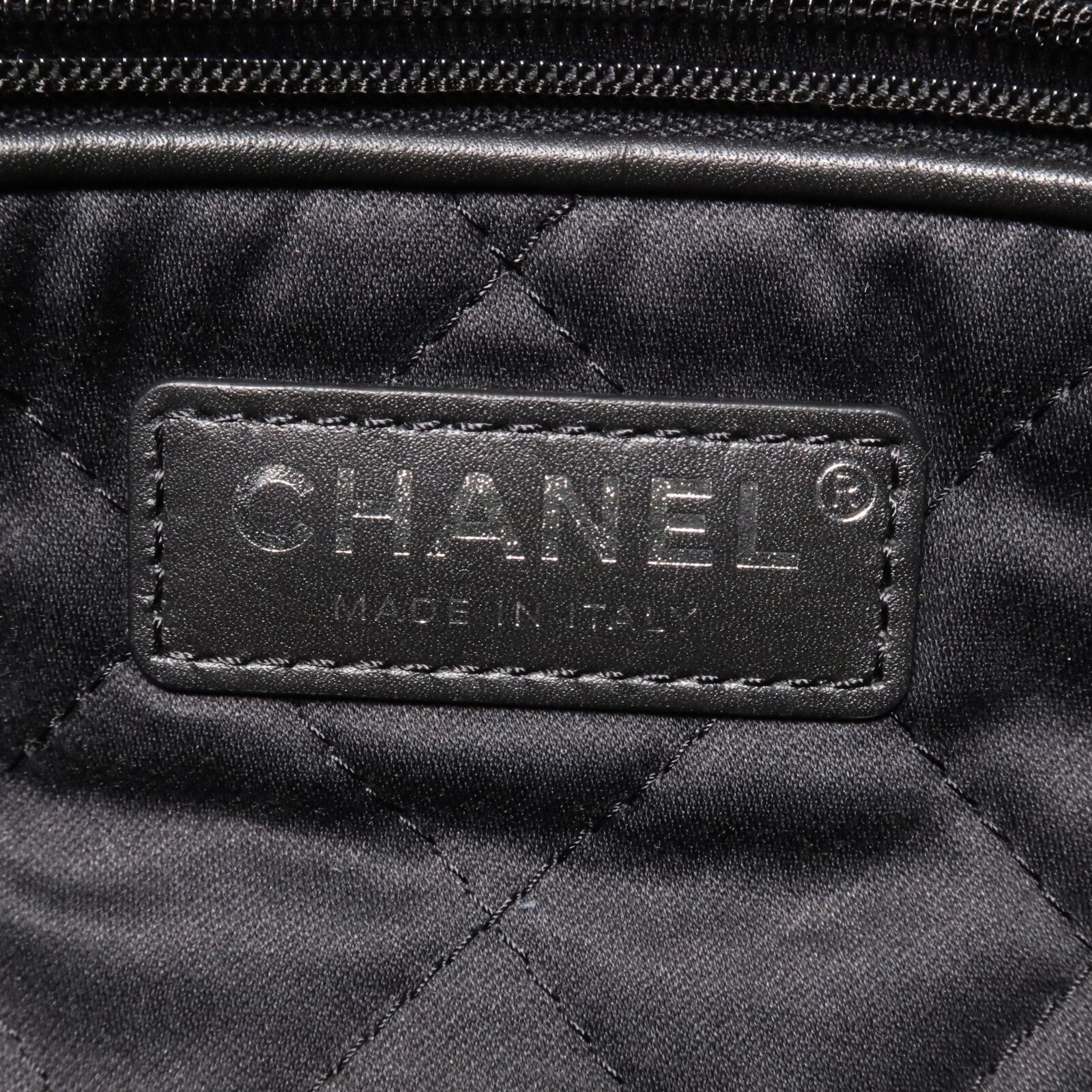 CHANEL 牛皮皮革Chanel 22 Small鏈帶肩背袋