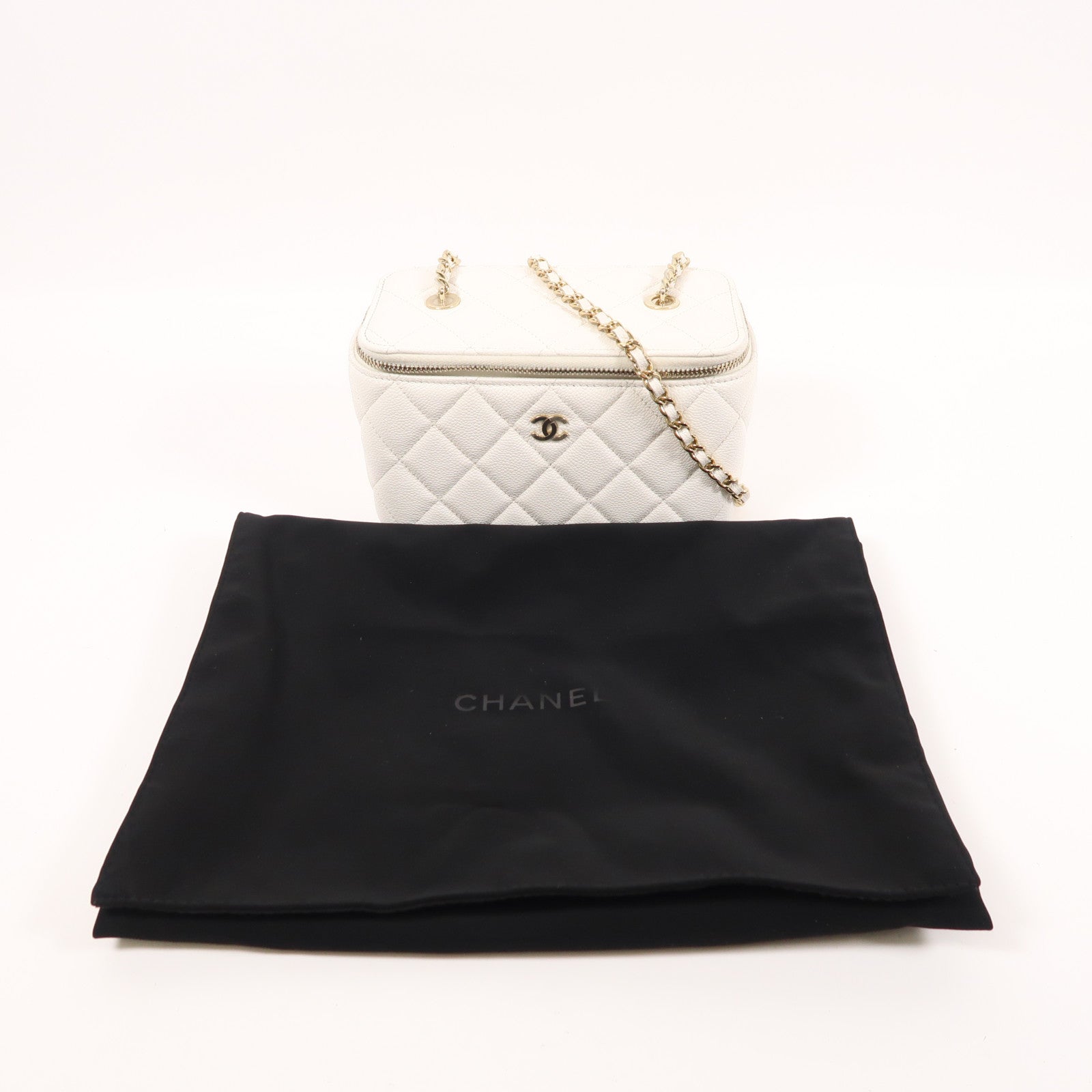 CHANEL 牛皮皮革Vanity Case金扣鏈帶肩背袋