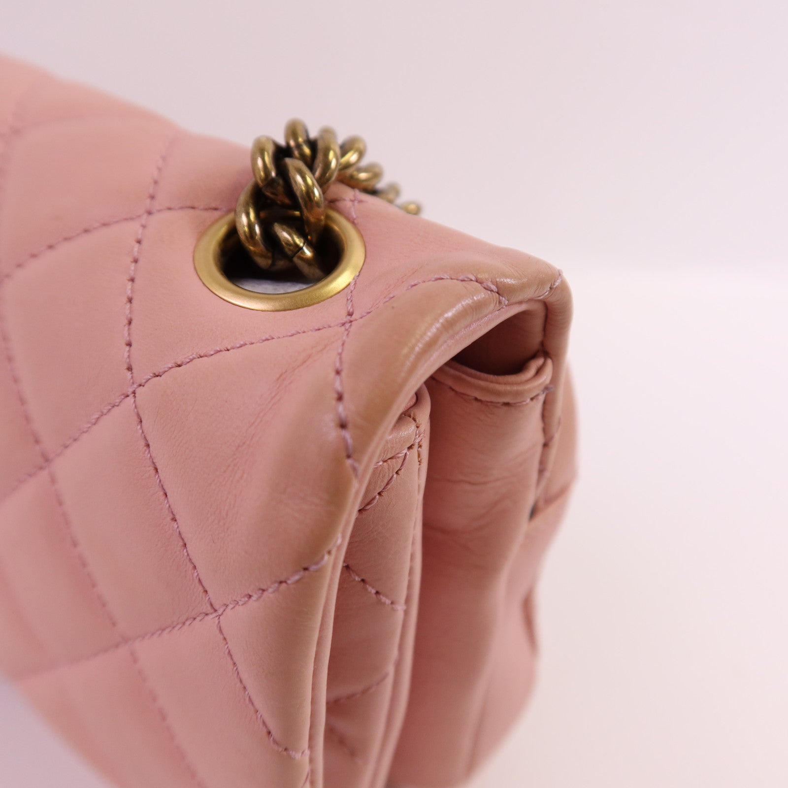 CHANEL 牛皮皮革Chain Shoulder金扣鏈帶肩背袋