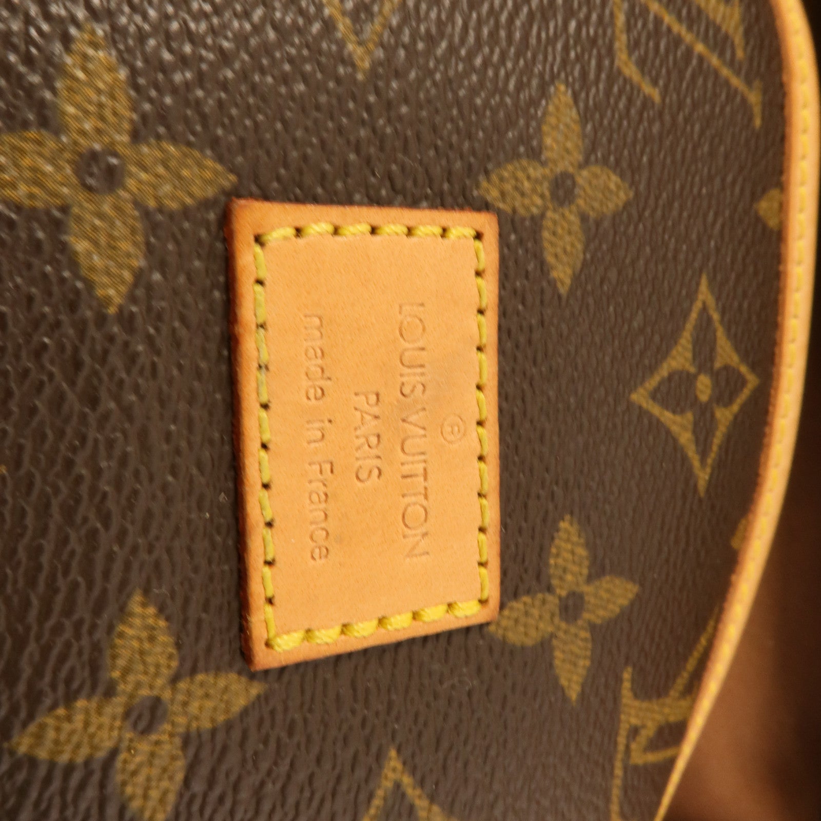 LOUIS VUITTON Monogram Saumur 30金扣肩背袋棕色