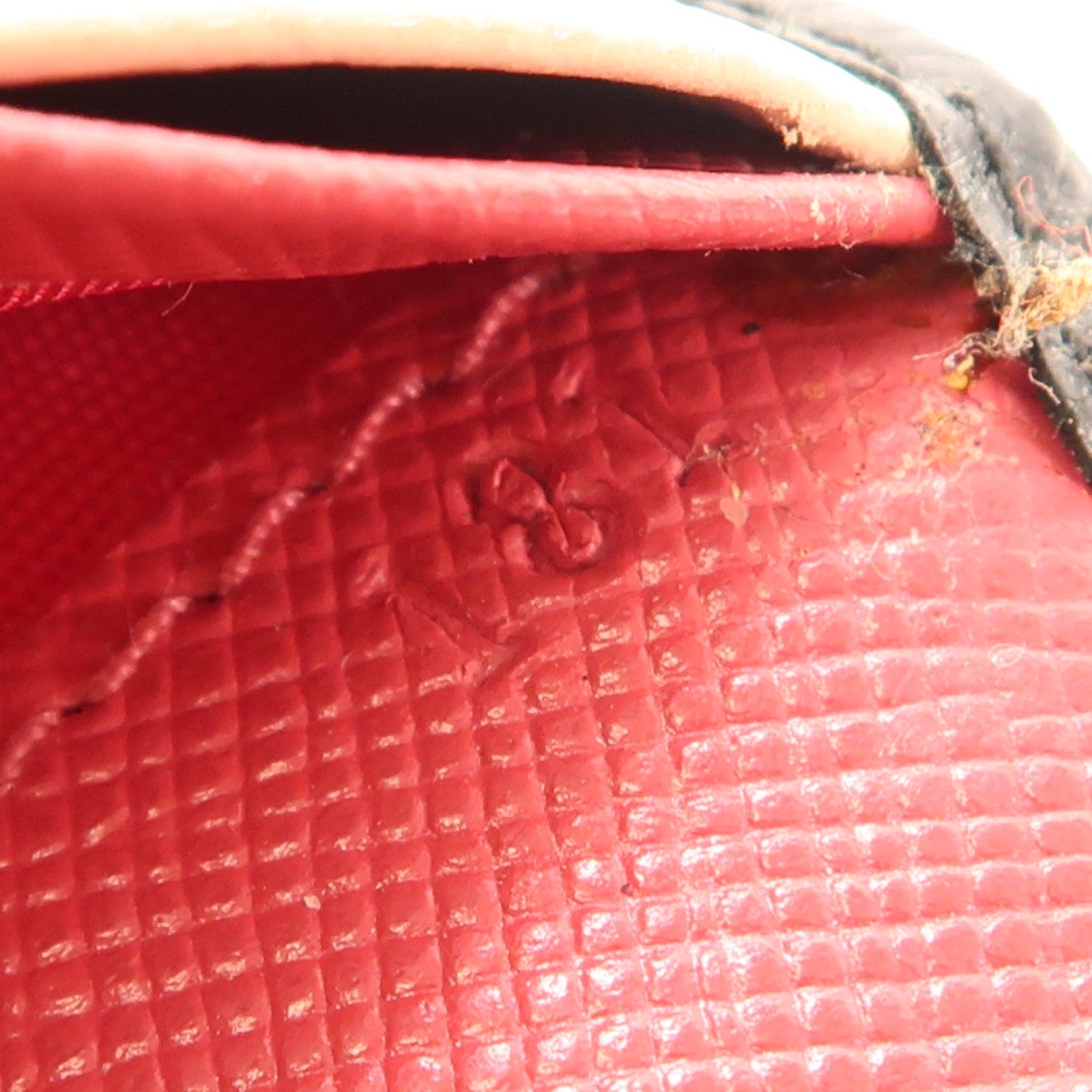 PRADA 牛皮皮革Long wallet金扣長錢包