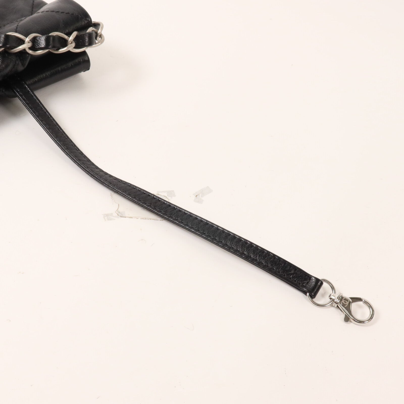 CHANEL 牛皮皮革Chanel 22 Small鏈帶肩背袋