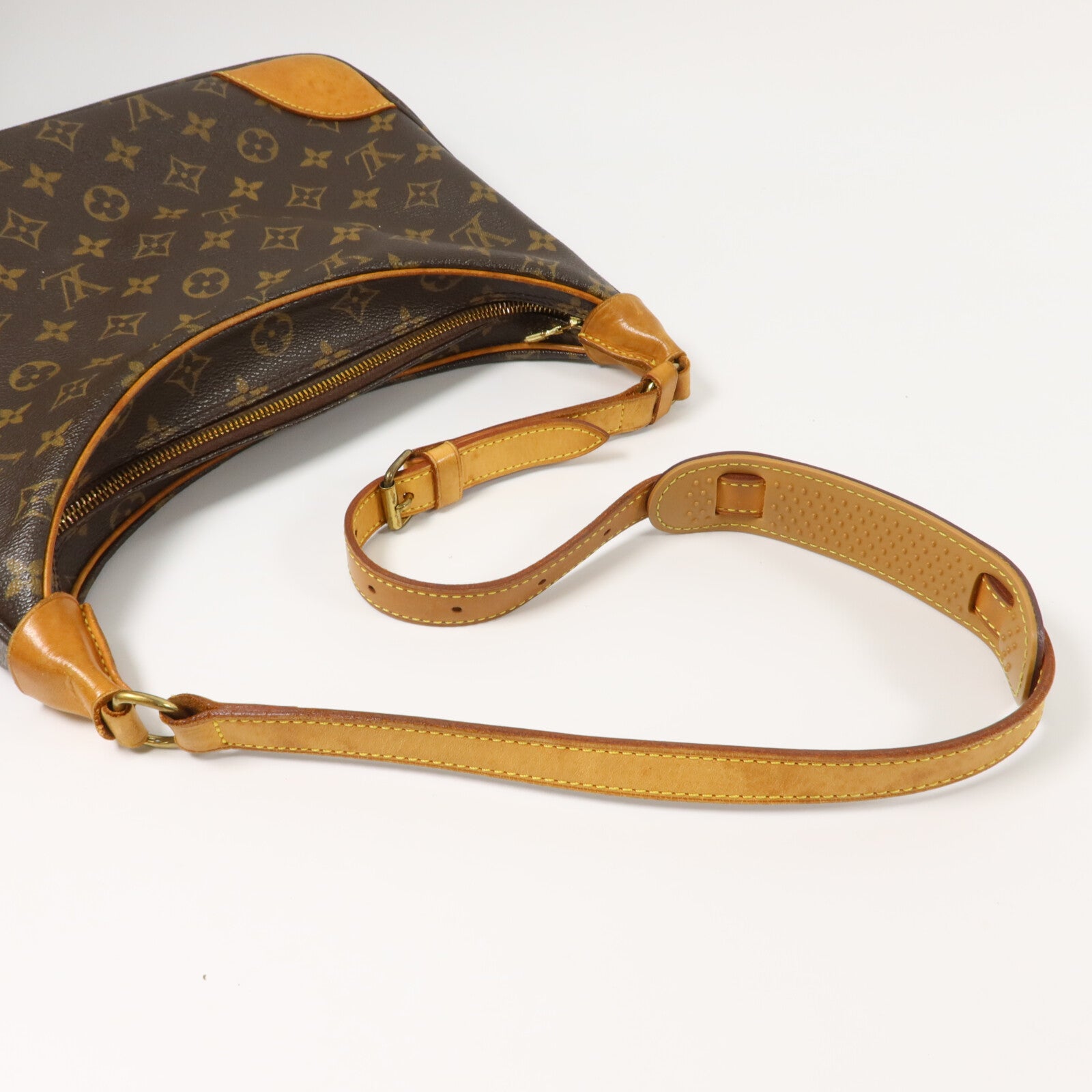 LOUIS VUITTON Monogram Boulogne肩背袋