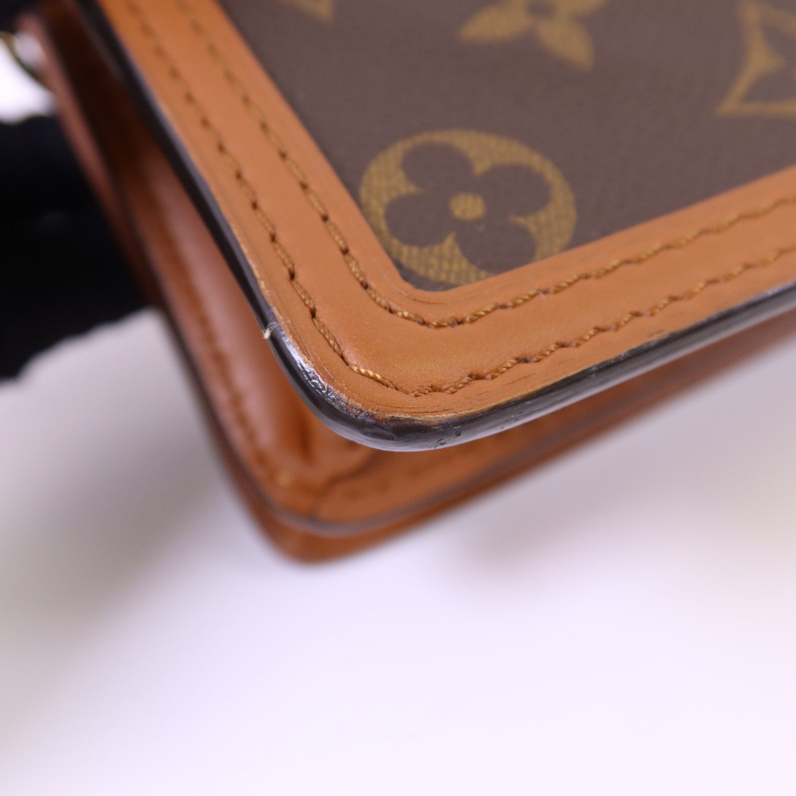 LOUIS VUITTON Monogram Reverse Mini Dauphine金扣肩背袋