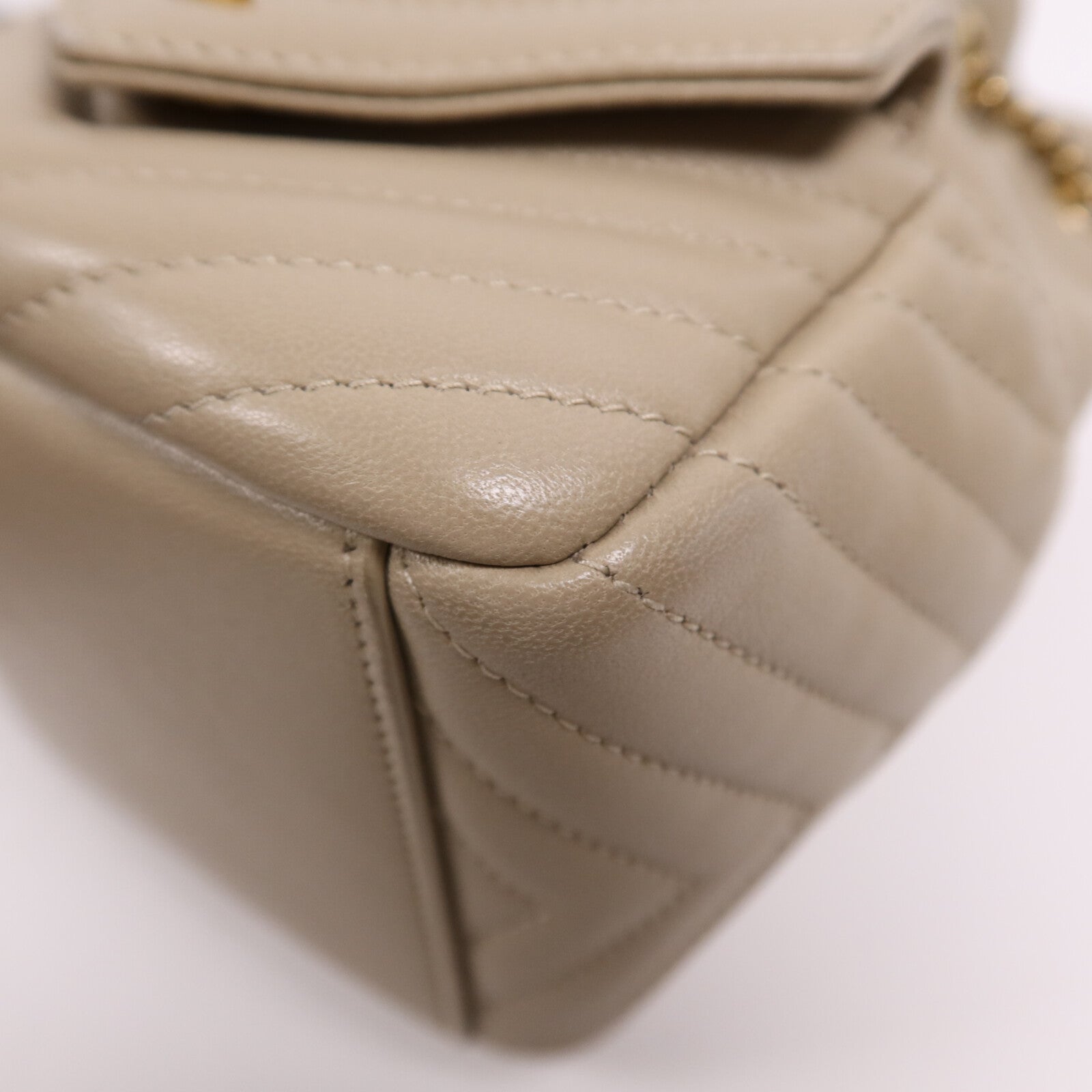 YVES SAINT LAURENT 牛皮皮革Chain Shoulder Bag金扣鏈帶肩背袋