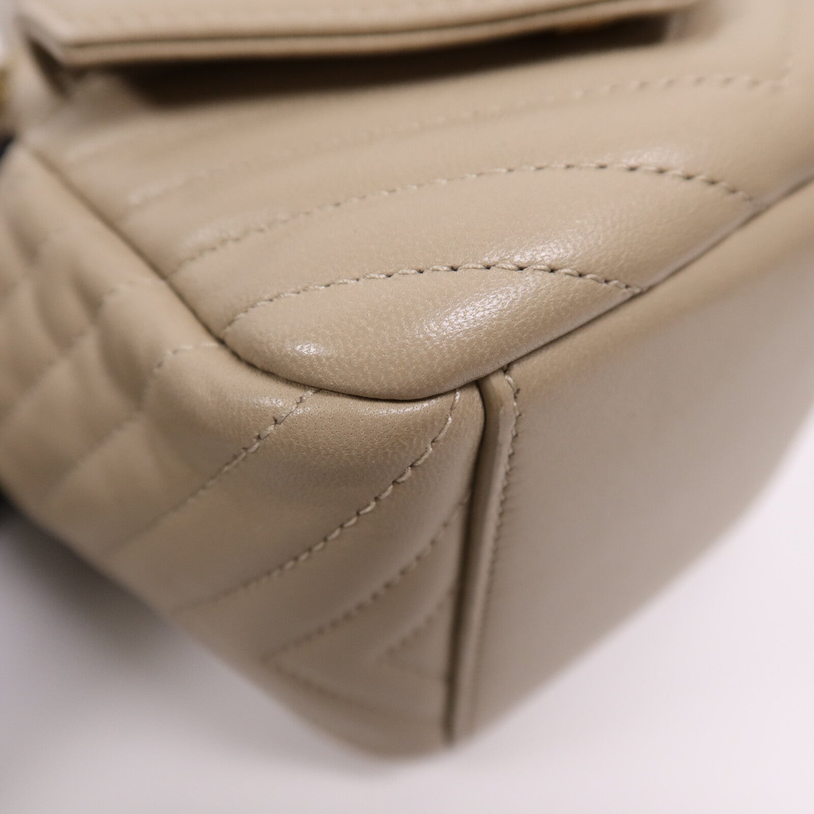 YVES SAINT LAURENT 牛皮皮革Chain Shoulder Bag金扣鏈帶肩背袋