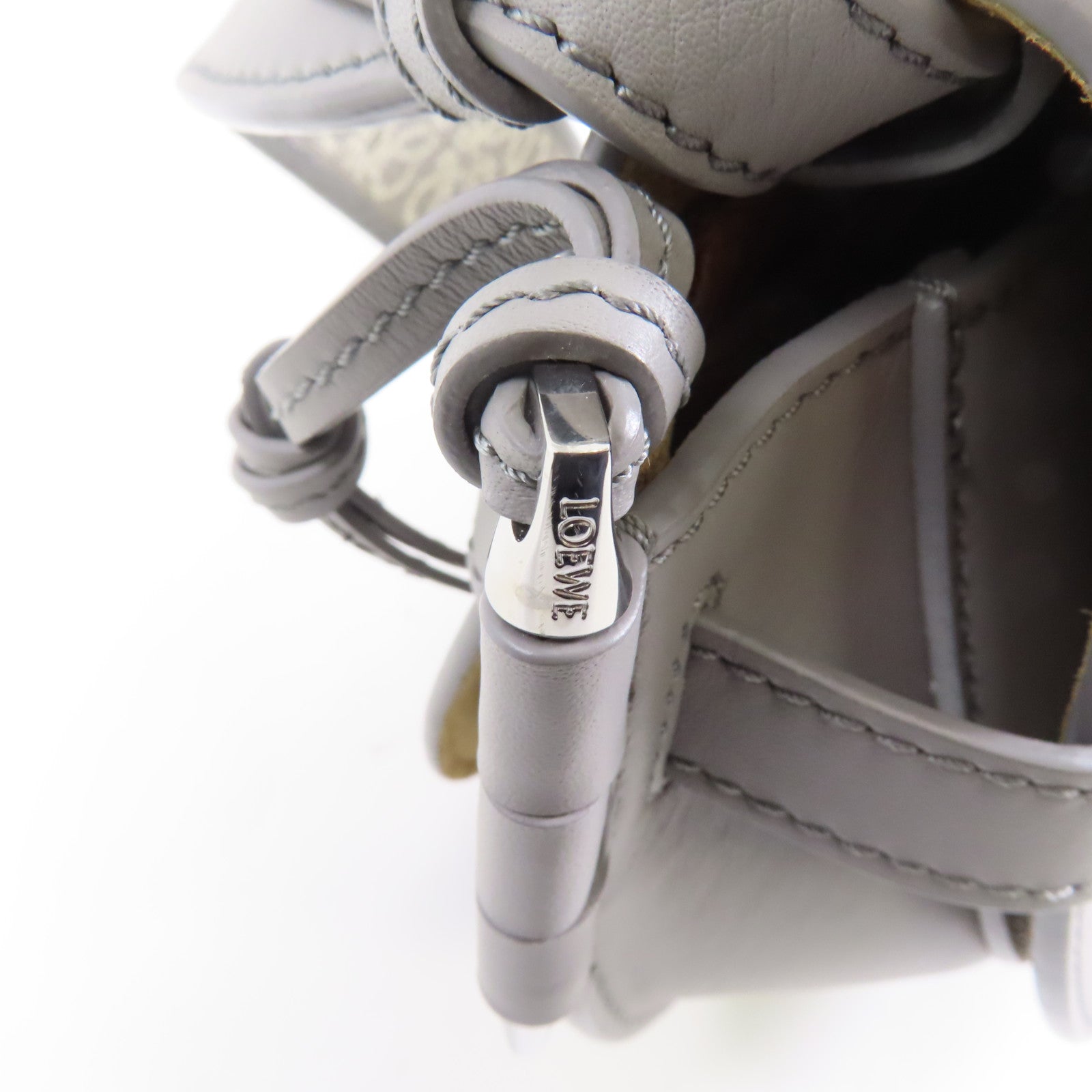 LOEWE 牛皮皮革Mini Gate銀扣肩背袋灰色