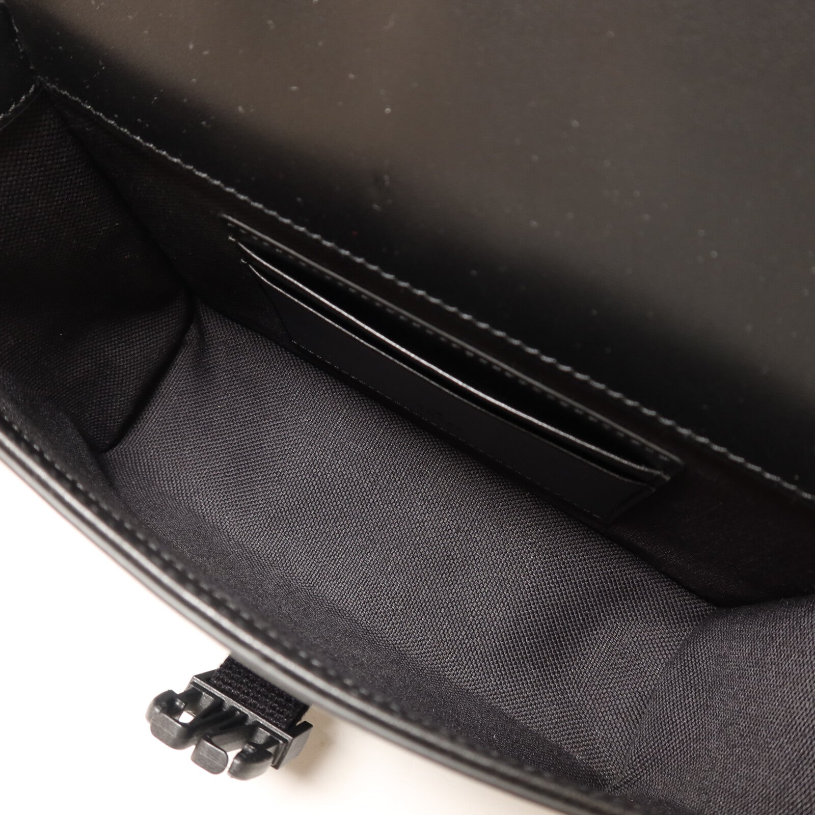 GUCCI 塗層帆布GG Black Mini Bag銀扣肩背袋