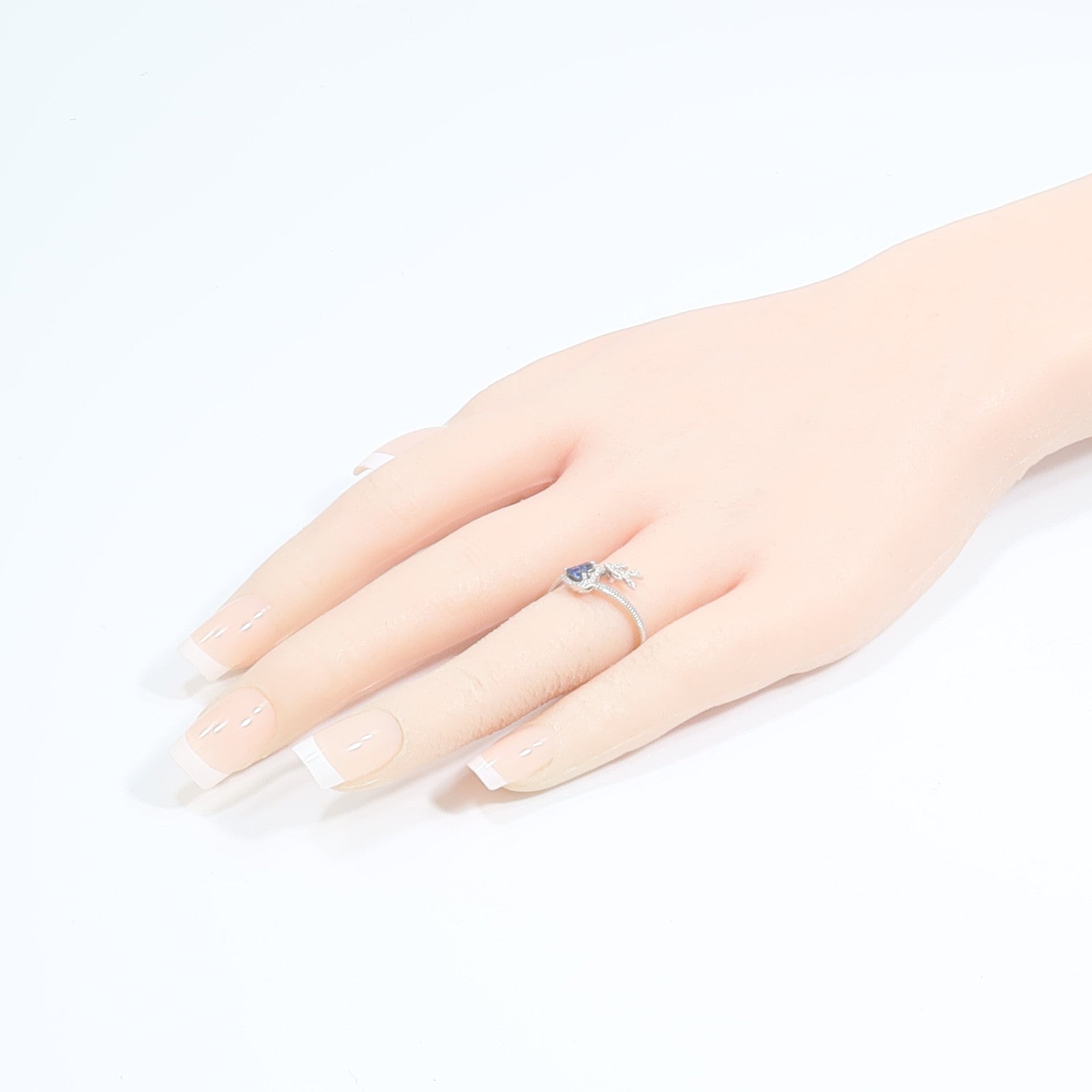JEWELRY 18K白金Sapphire Diamond Ring藍寶石/鑽石戒指
