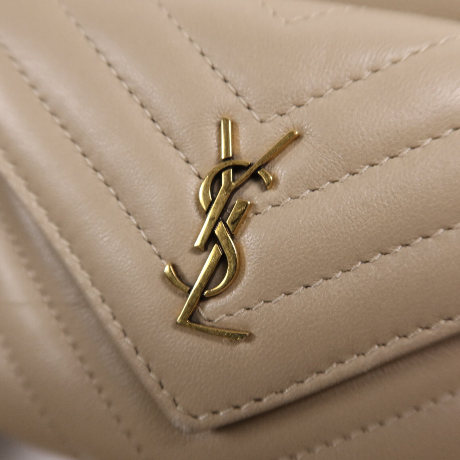 YVES SAINT LAURENT 牛皮皮革Chain Shoulder Bag金扣鏈帶肩背袋