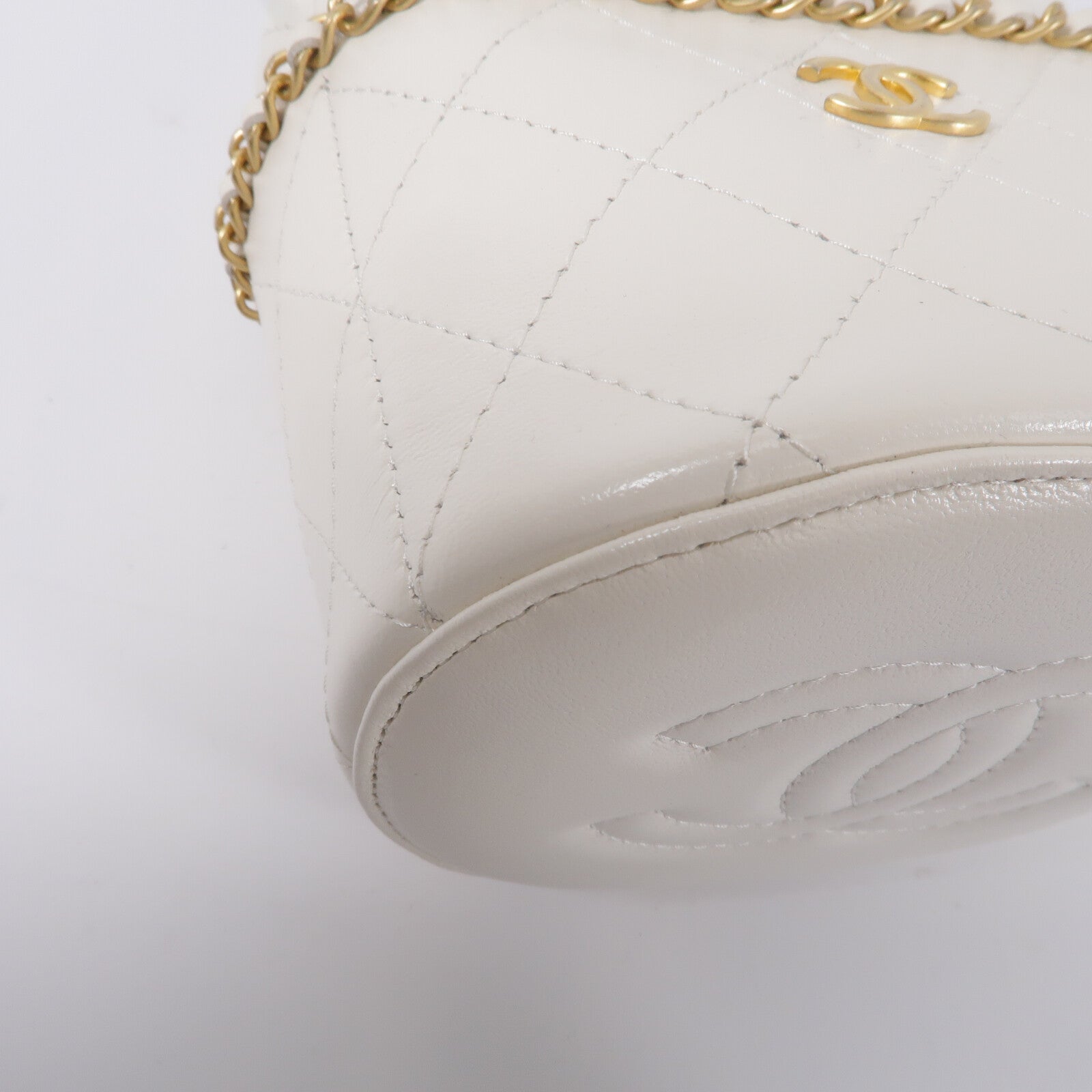 CHANEL 羊皮皮革Mini Bucket Bag鏈帶肩背袋