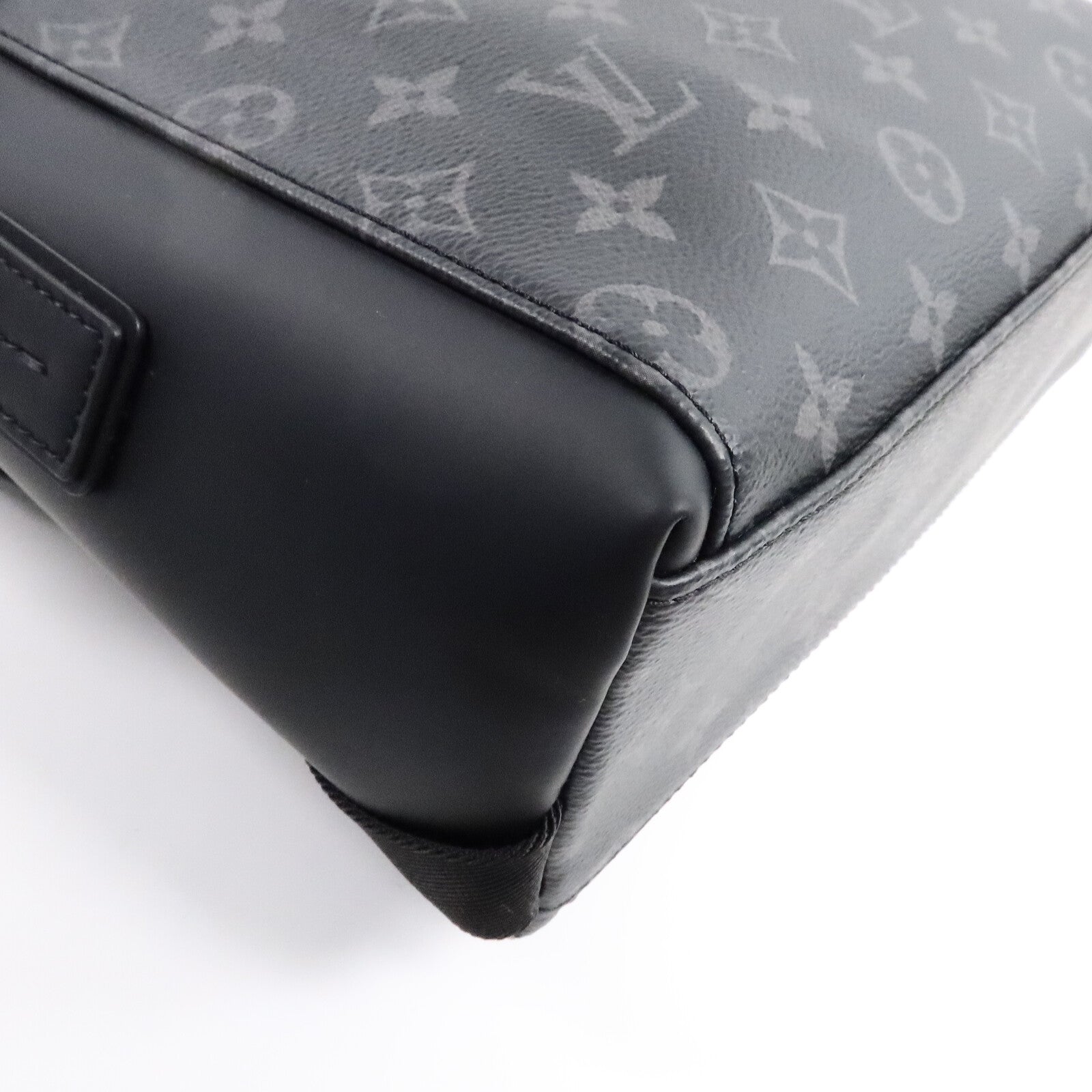 LOUIS VUITTON Monogram Eclipse Messenger PM Voyager銀扣肩背袋