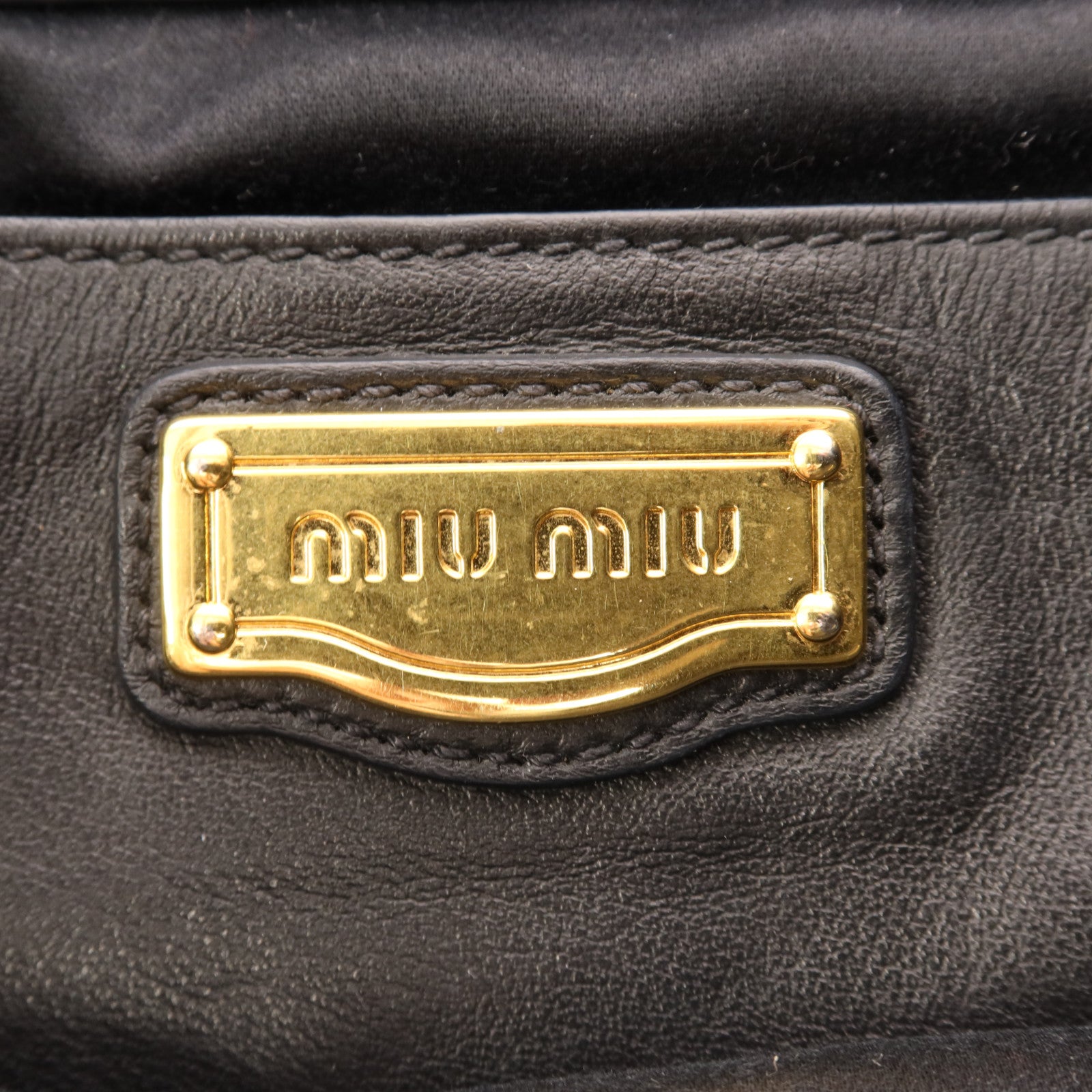 Miu Miu 羊皮皮革Tote Bag金扣肩背袋