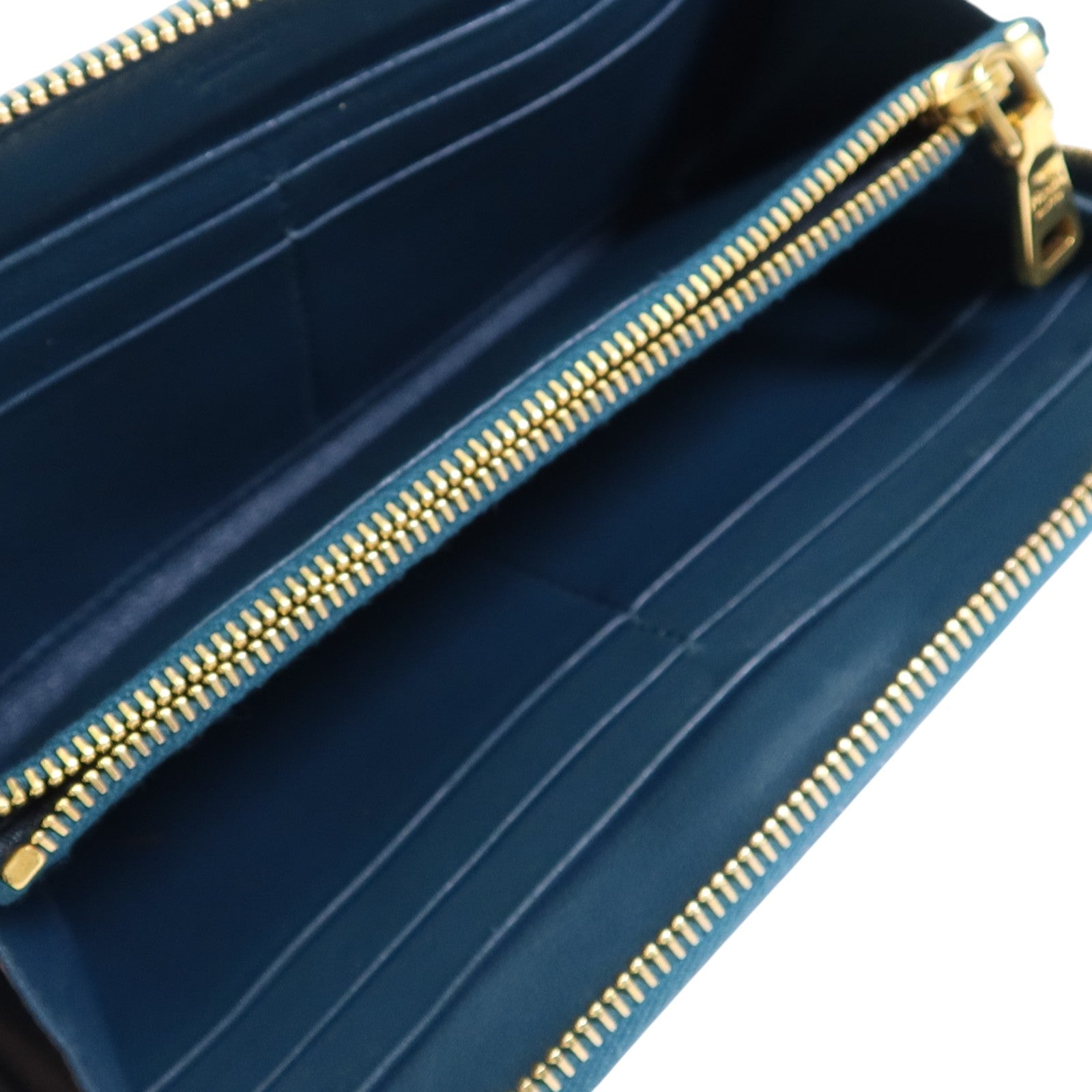 PRADA 漆皮皮革Round Long Wallet金扣拉鏈長錢包