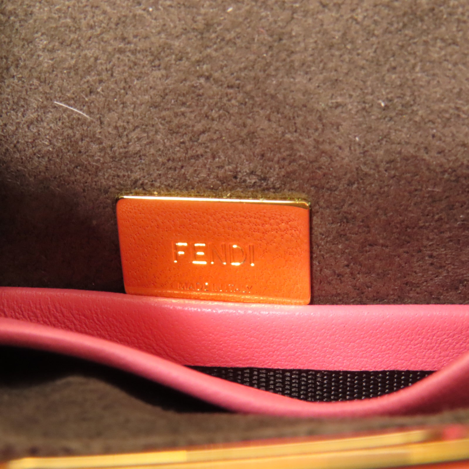 FENDI 牛皮皮革Micro Peekaboo金扣肩背袋