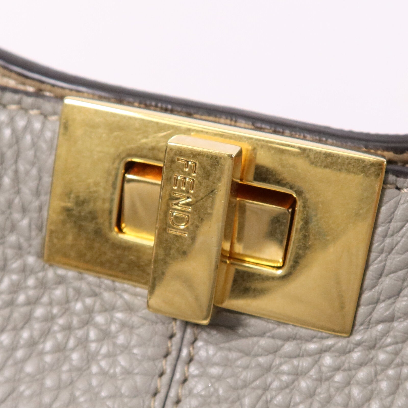 FENDI 牛皮皮革Peekaboo X-Lite金扣手挽肩背兩用袋