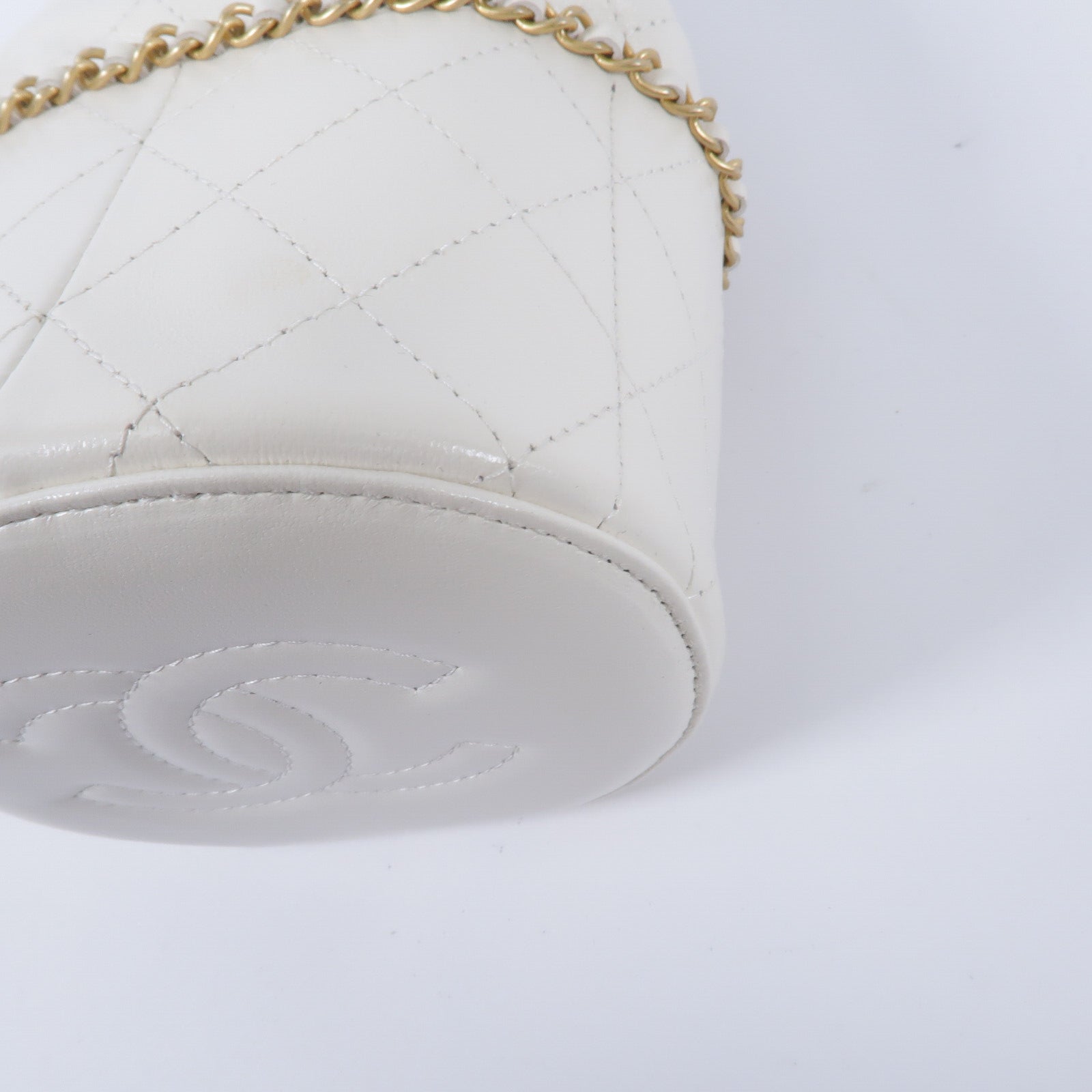 CHANEL 羊皮皮革Mini Bucket Bag鏈帶肩背袋