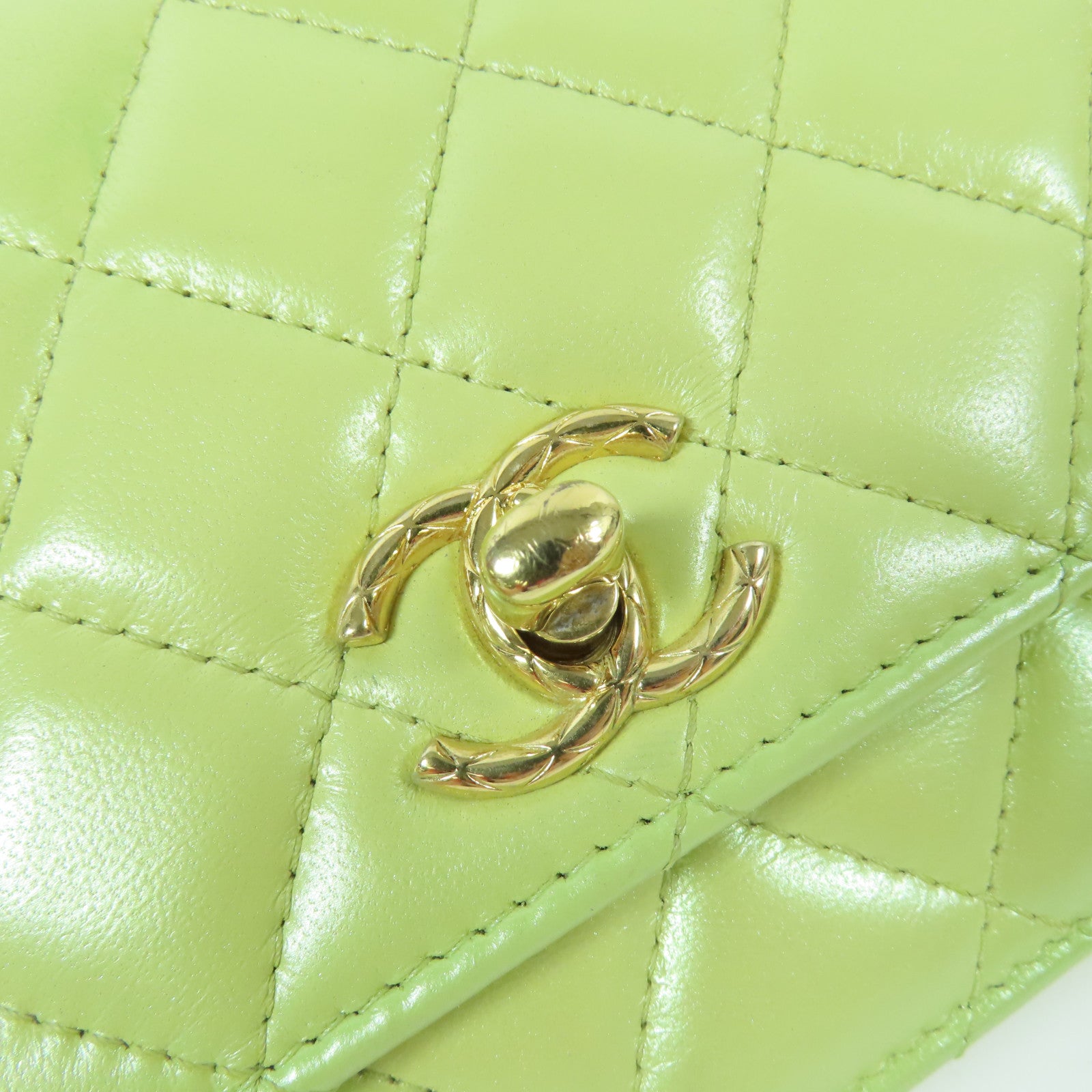 CHANEL 牛皮皮革WOC Wallet On Chain金扣鏈帶肩背袋