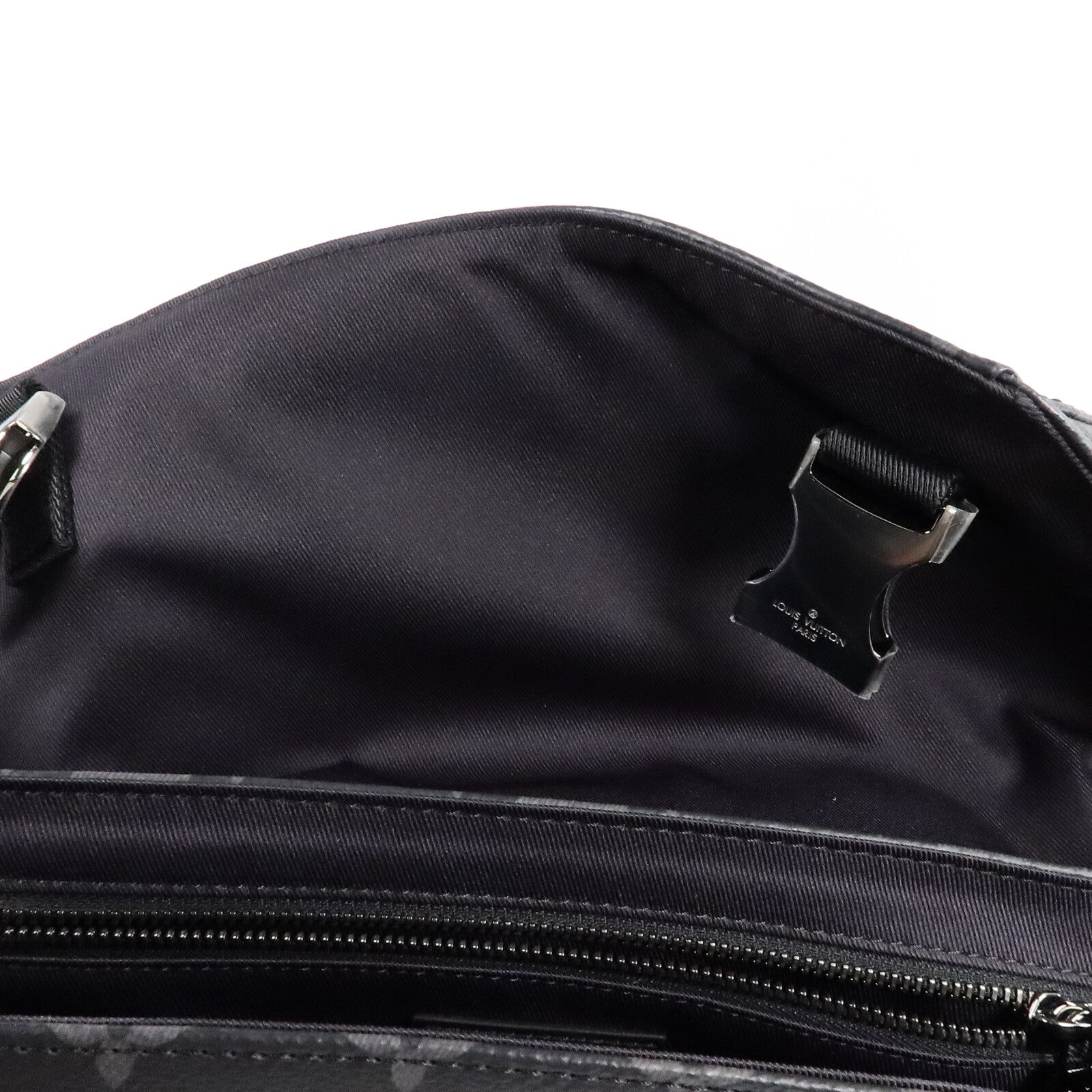 LOUIS VUITTON Monogram Eclipse Messenger PM Voyager銀扣肩背袋