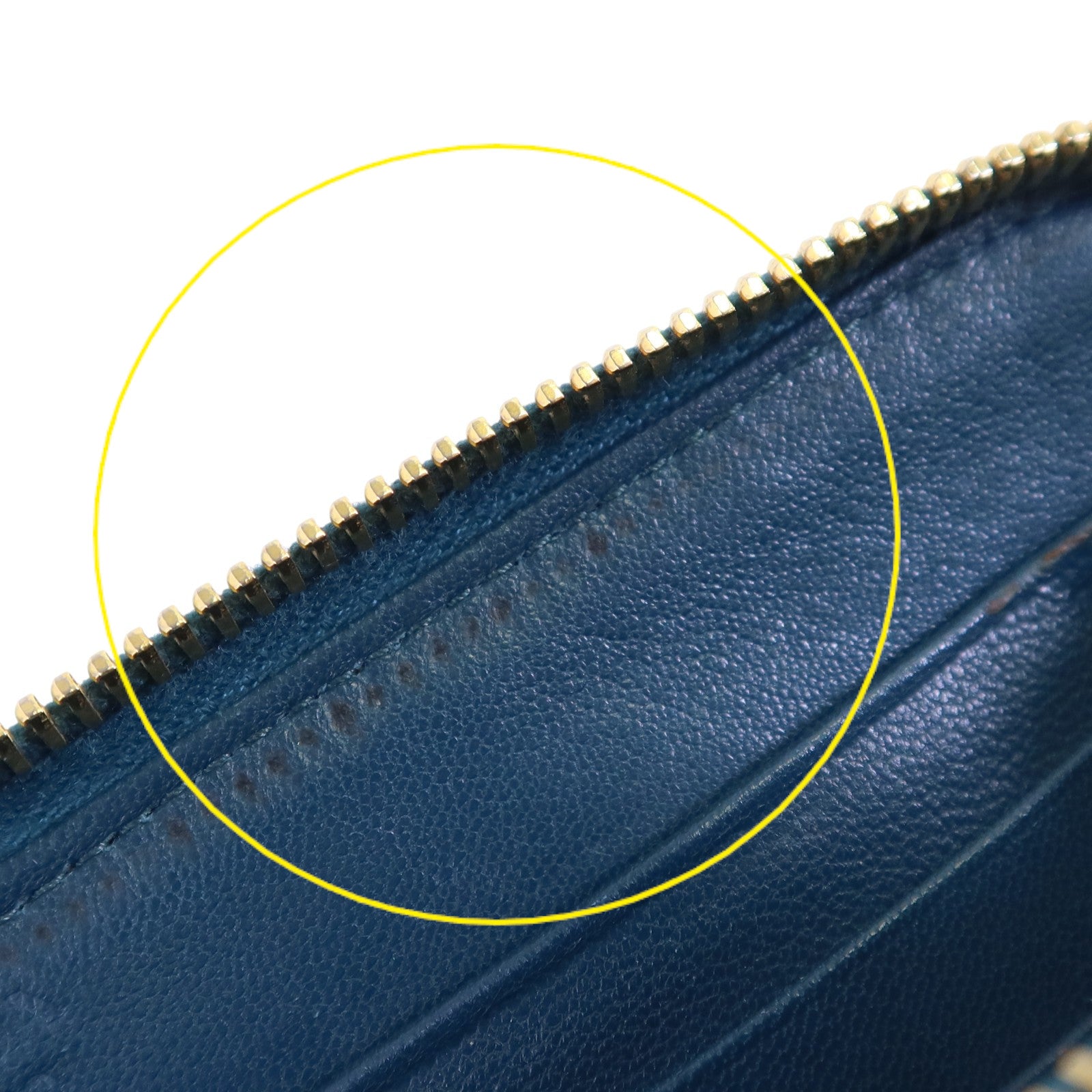 PRADA 漆皮皮革Round Long Wallet金扣拉鏈長錢包