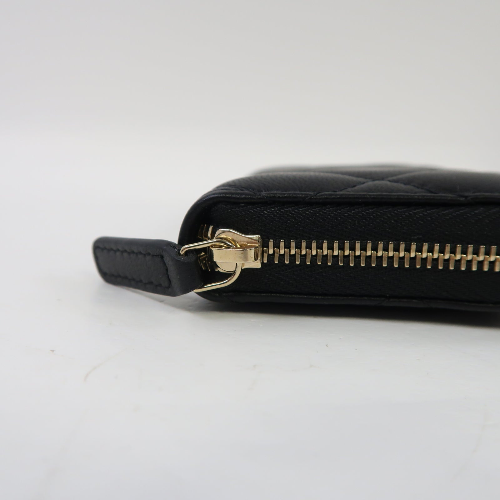CHANEL 菱格羊皮皮革Card Case金扣卡片套黑色